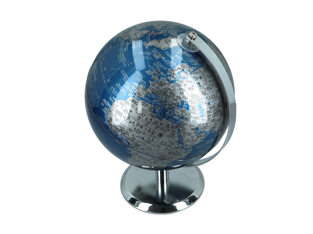 Globo decorativo pequeno em tons de azul e prateado, com possibilidade de personalização por gravação, ideal como presente, altura de 20 cm, elegante decoração para a sala com nomes geográficos em inglês e chinês.