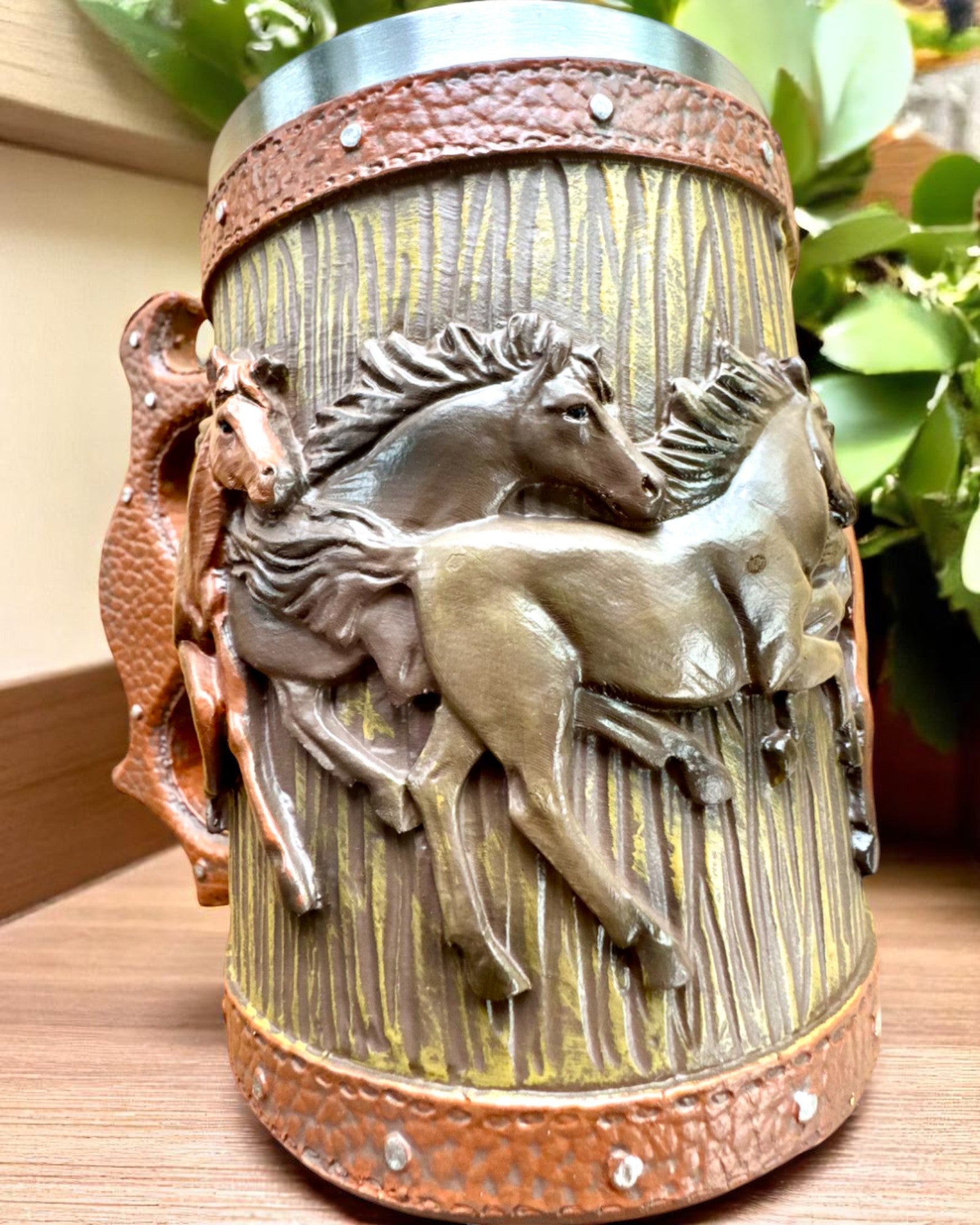 Caneca com Motivo de Cavalos, 330 ml, possibilidade de personalização com gravação para presente