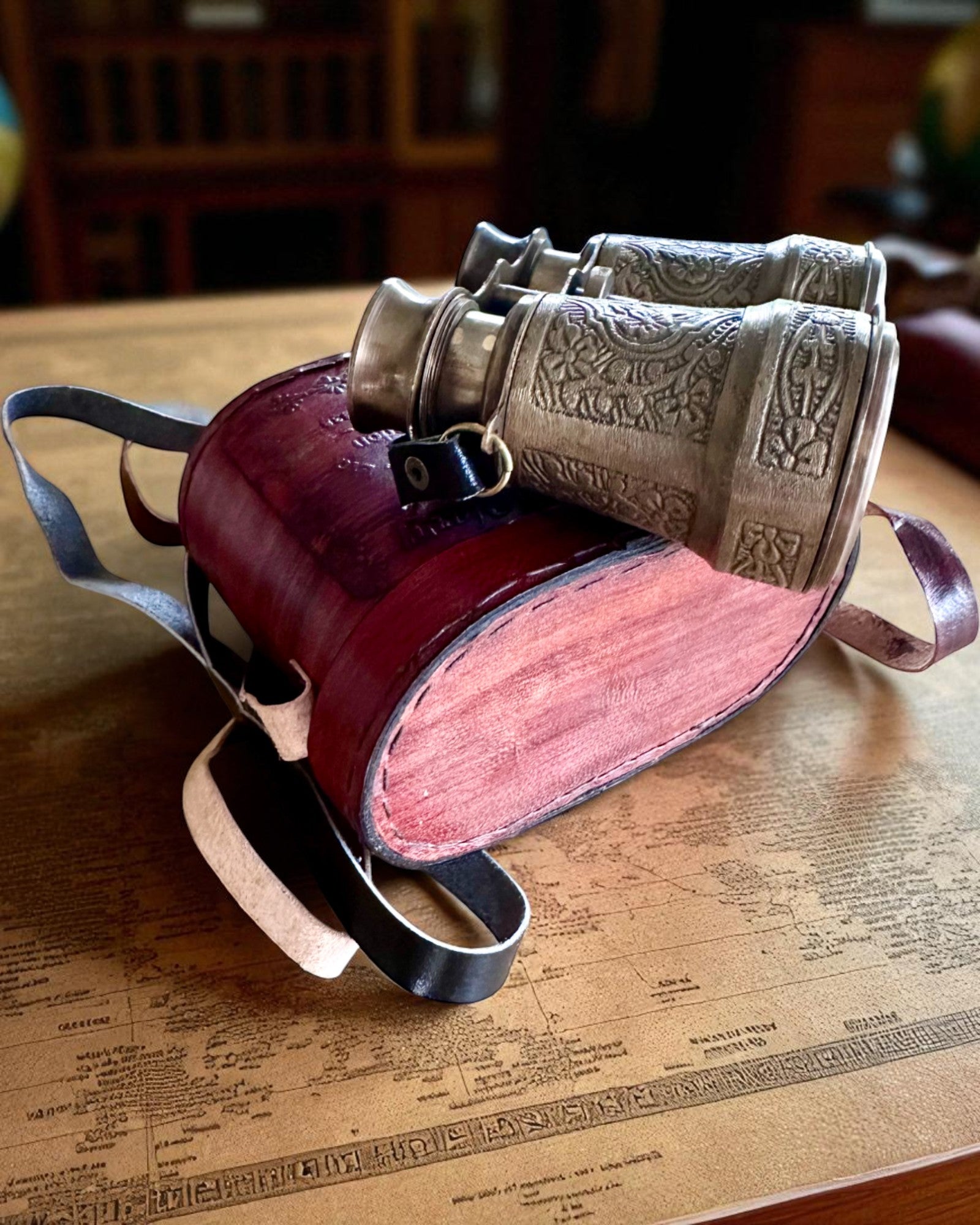 Binóculo com estojo de couro Victorian's Eye, 11 cm de Latão, Decorado à mão, personalização com gravação para presente