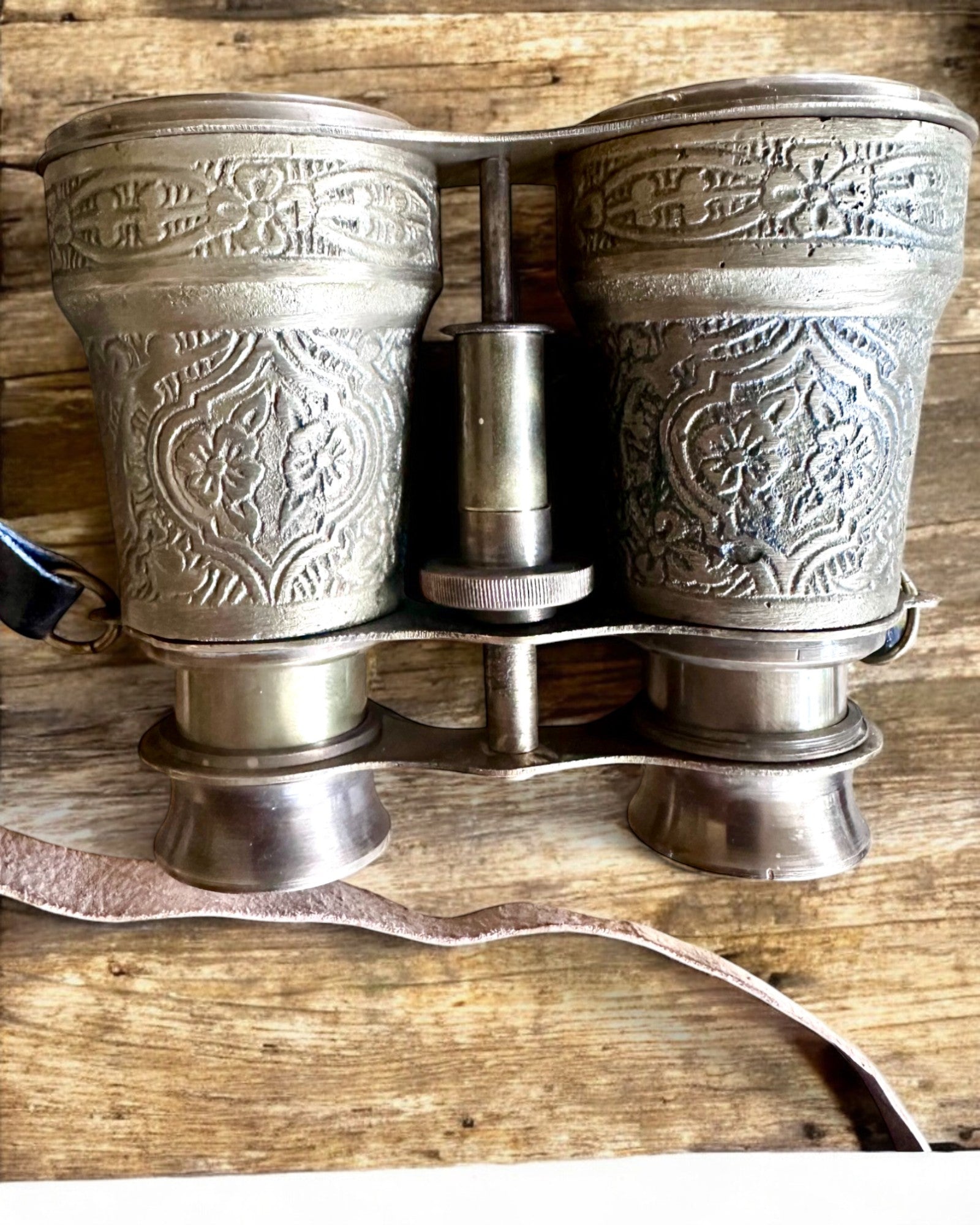 Binóculo com estojo de couro Victorian's Eye, 11 cm de Latão, Decorado à mão, personalização com gravação para presente