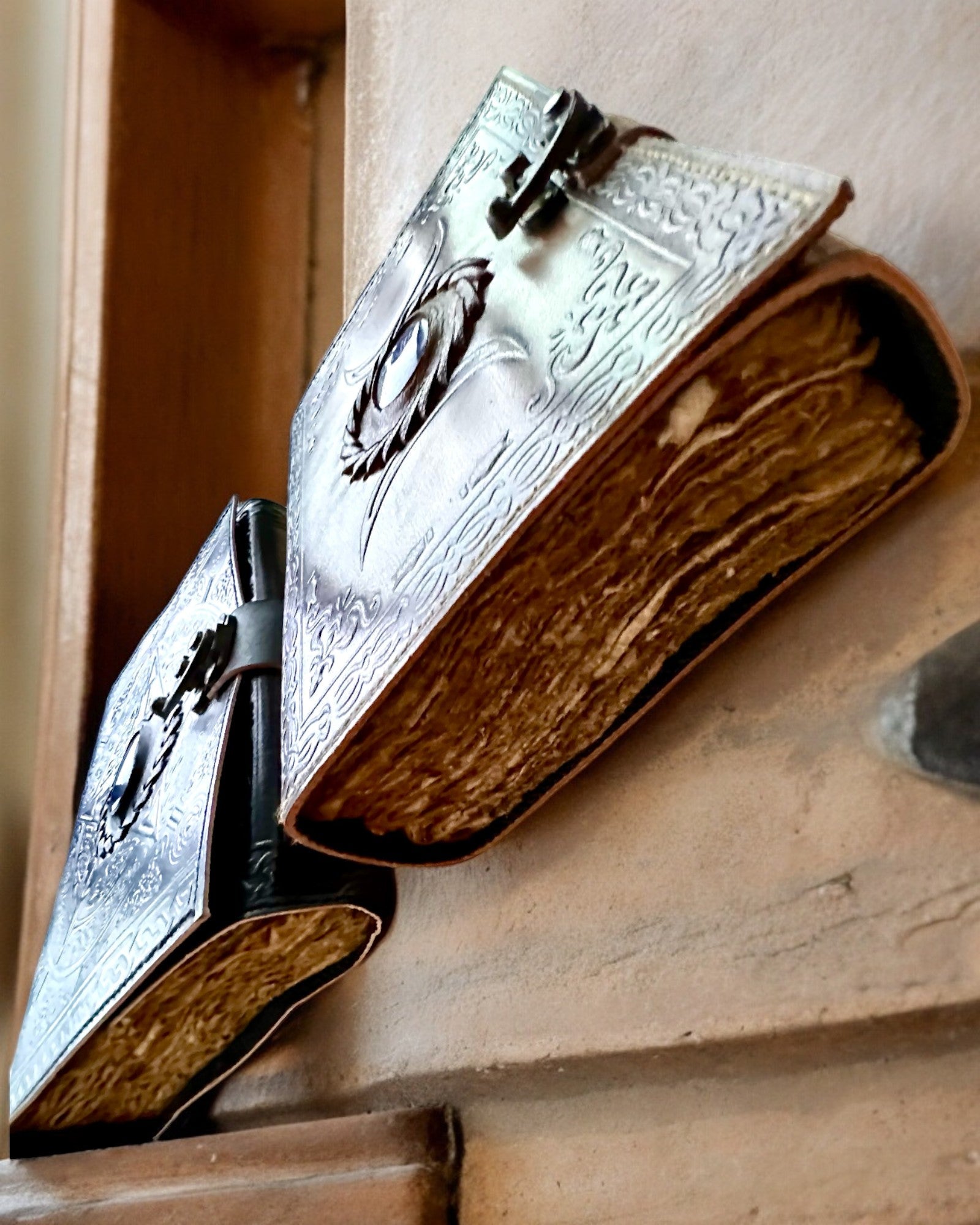 Dziennik Premium, Padrão Antigo, Caderno de Couro "Magiczna Kronika" 200 páginas, 2 variantes à escolha, personalização com gravação