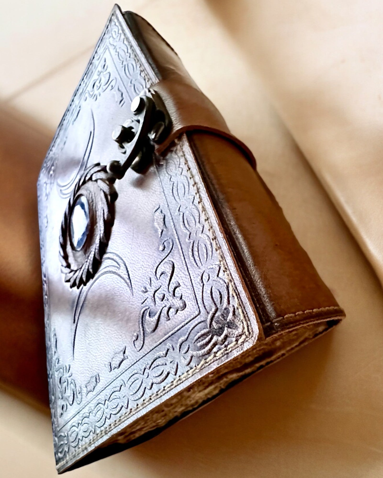 Dziennik Premium, Padrão Antigo, Caderno de Couro "Magiczna Kronika" 200 páginas, 2 variantes à escolha, personalização com gravação