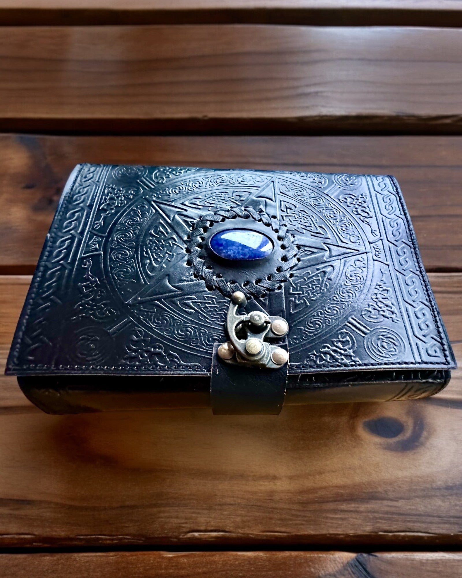 Dziennik Premium, Padrão Antigo, Caderno de Couro "Magiczna Kronika" 200 páginas, 2 variantes à escolha, personalização com gravação