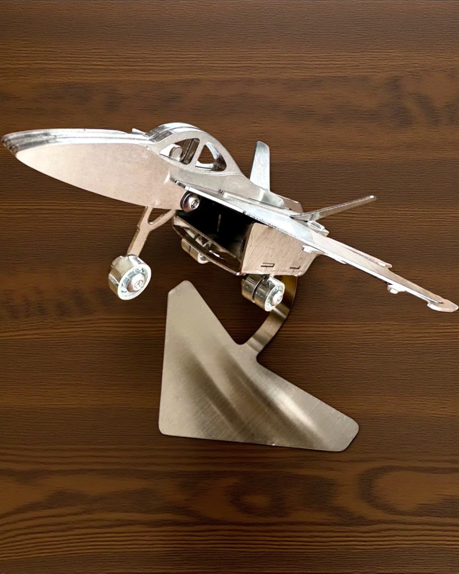 Modelo Metálico de Caça "SkyRaptor" – aço inoxidável, gravação personalizada para presente