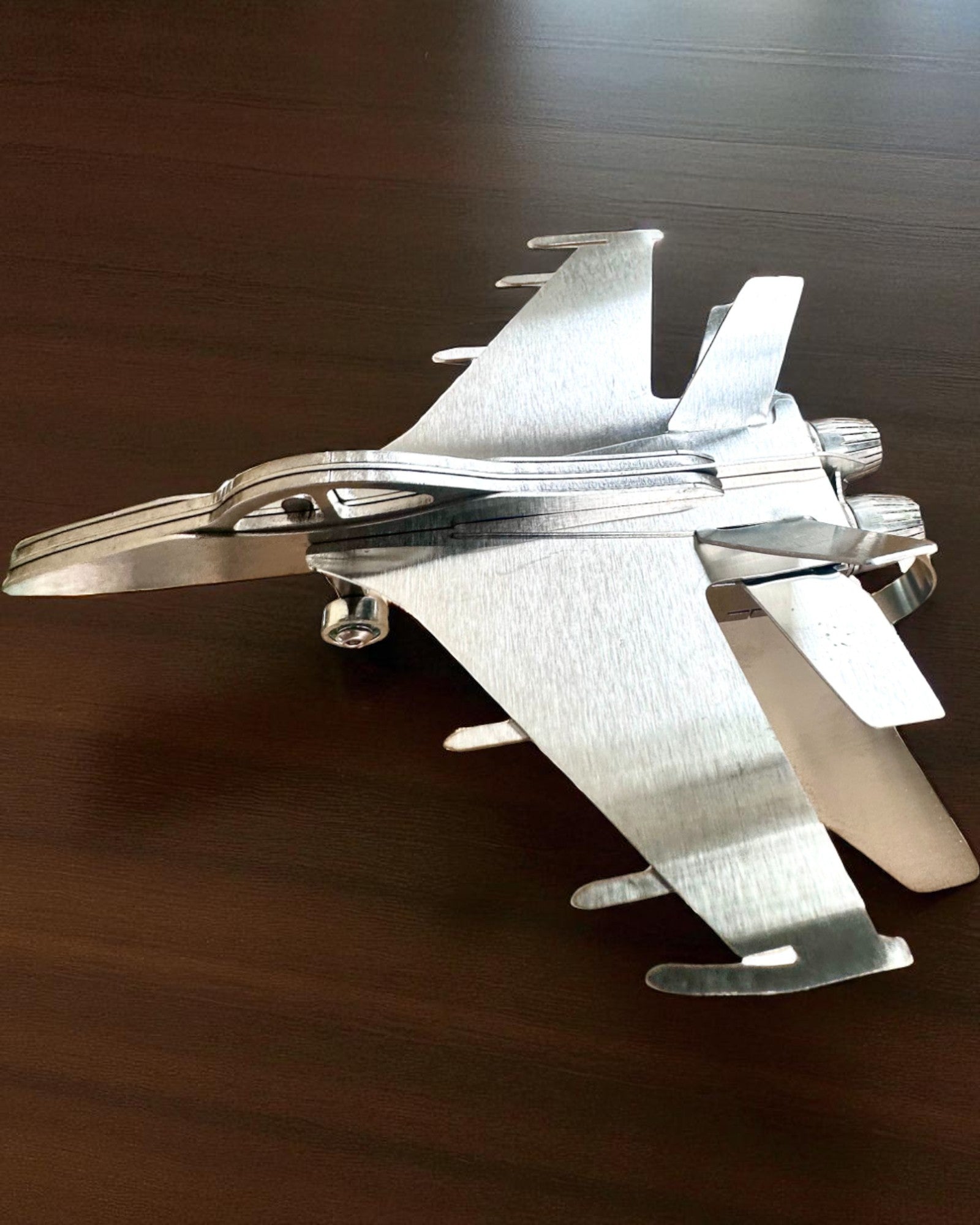 Modelo Metálico de Caça "SkyRaptor" – aço inoxidável, gravação personalizada para presente