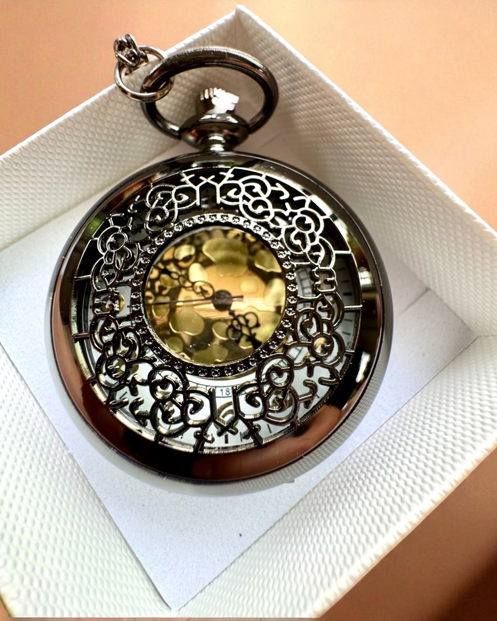Relógio de Bolso Preto „Midnight Elegance”, personalização para presente com gravação