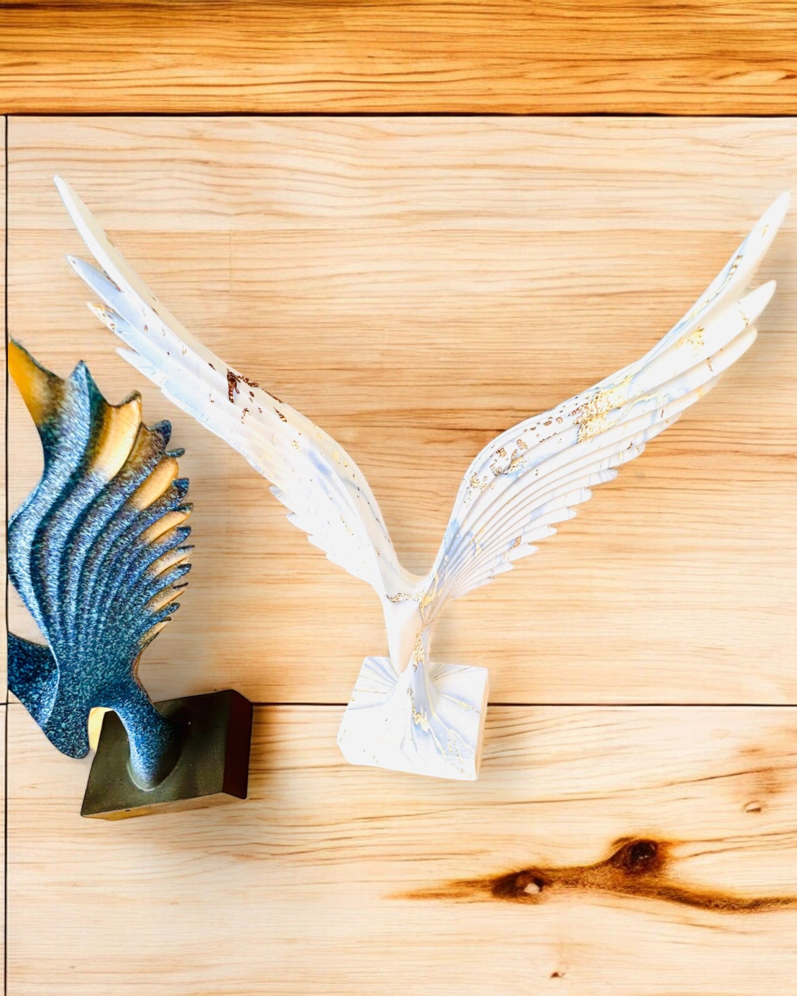 Elegante Estatueta de Asas de Anjo 33 cm de altura – "Guardiões Alados", possibilidade de personalização com gravação para presente, personalização, 3 variantes de cores