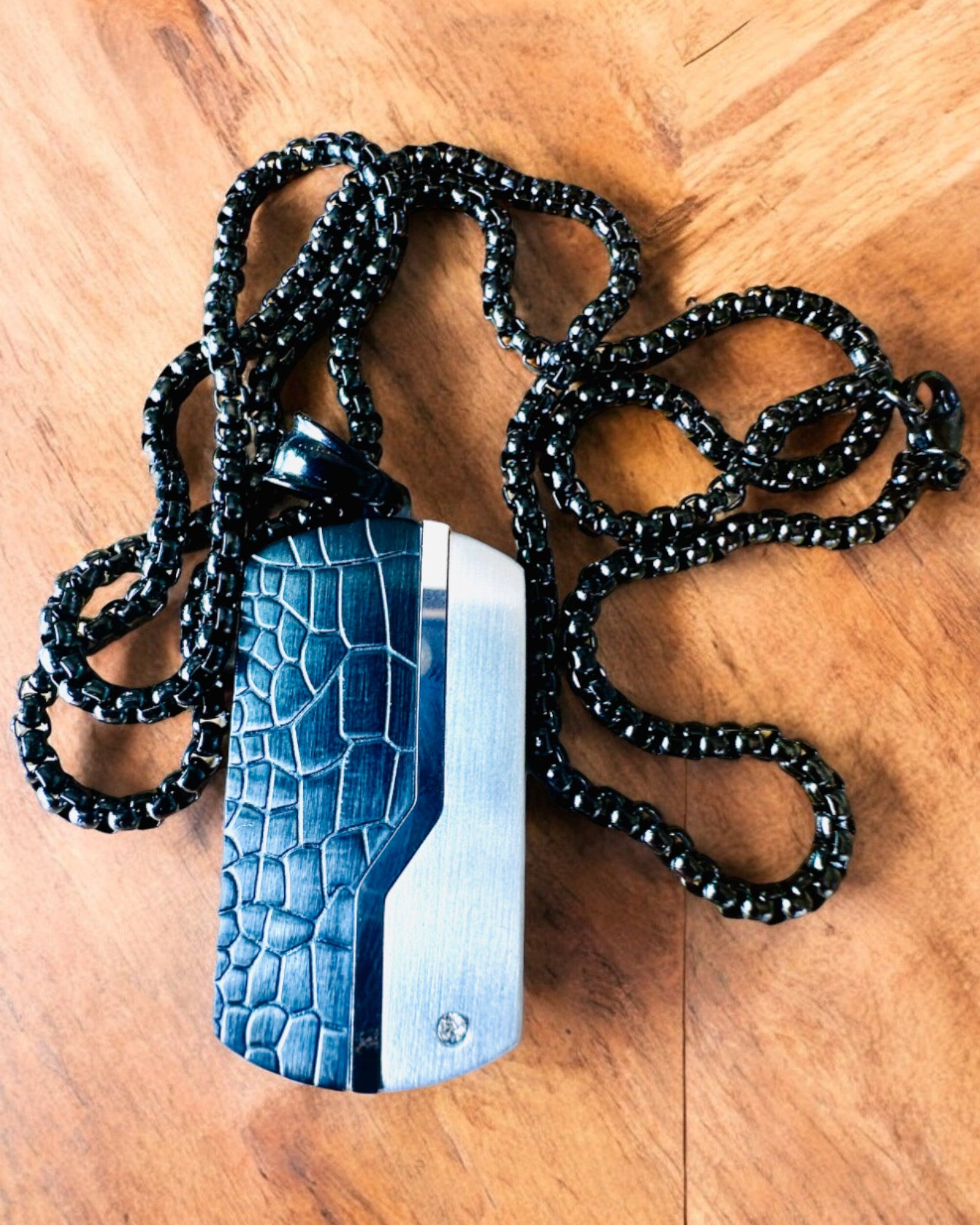 Colar masculino Dog Tag "SteelVision" – aço inoxidável, 15 variantes, personalização com gravação