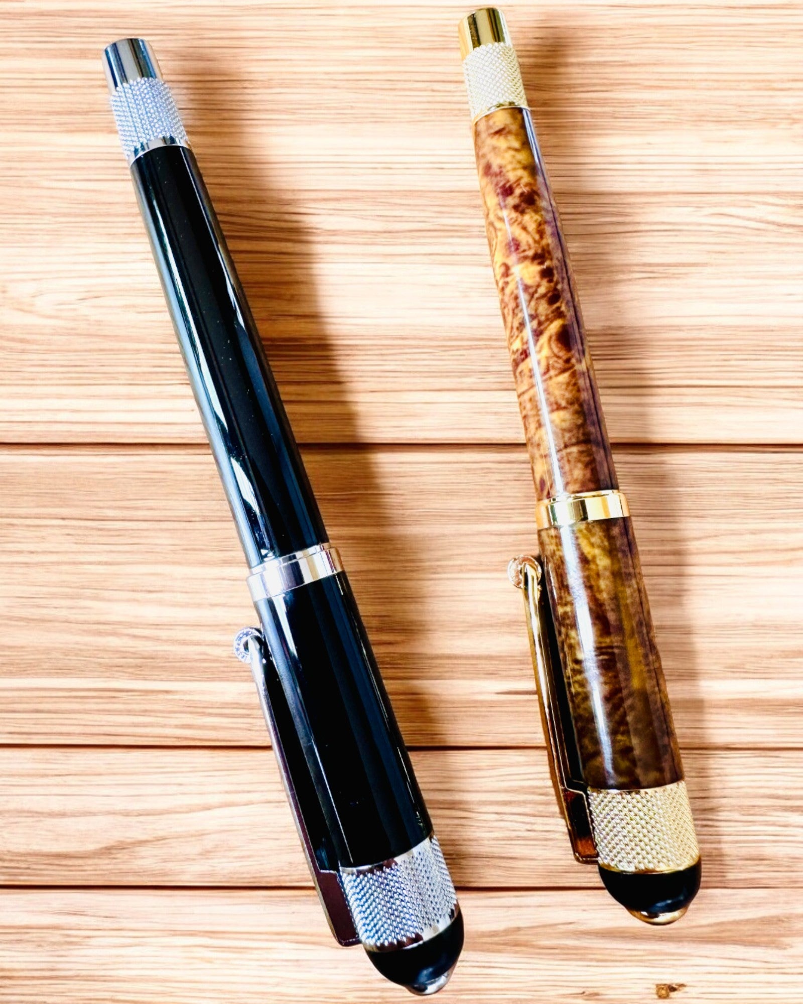 Caneta elegante "Majestic" com opção de personalização para presente, 2 variantes de cores à escolha