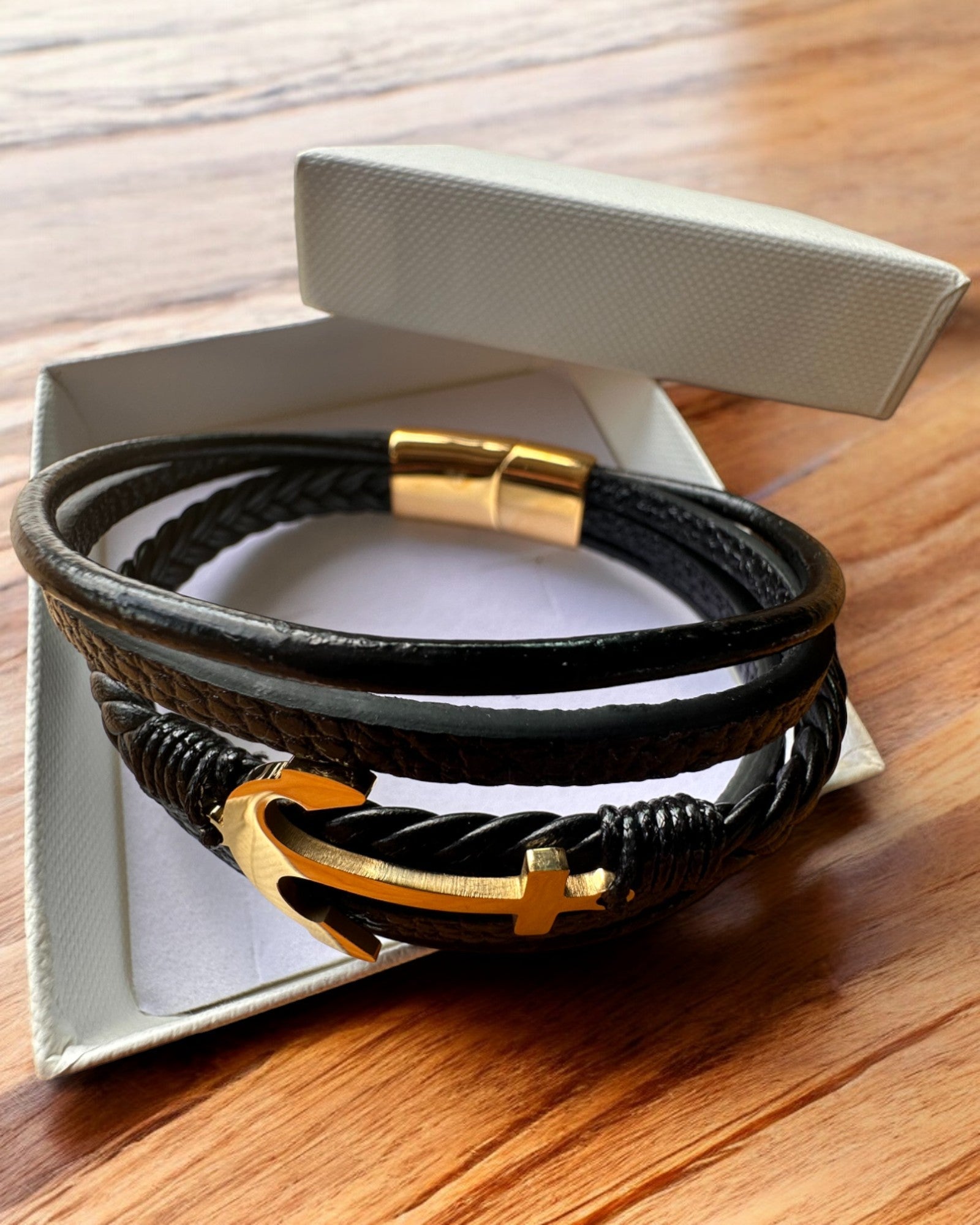 Pulseira masculina Âncora de Elegância com opção de gravação para presente