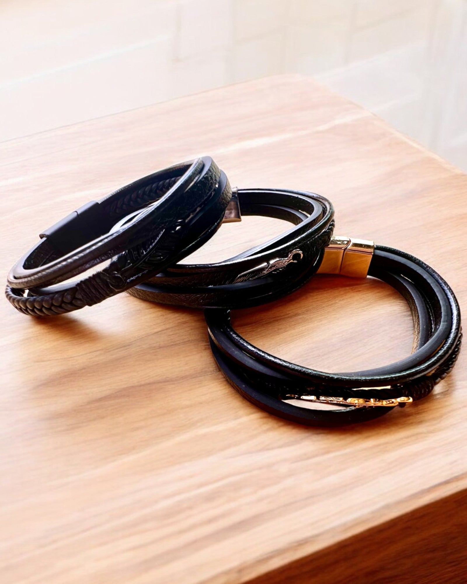 Pulseira "Orzeł" com opção de gravação, 3 variantes de cores