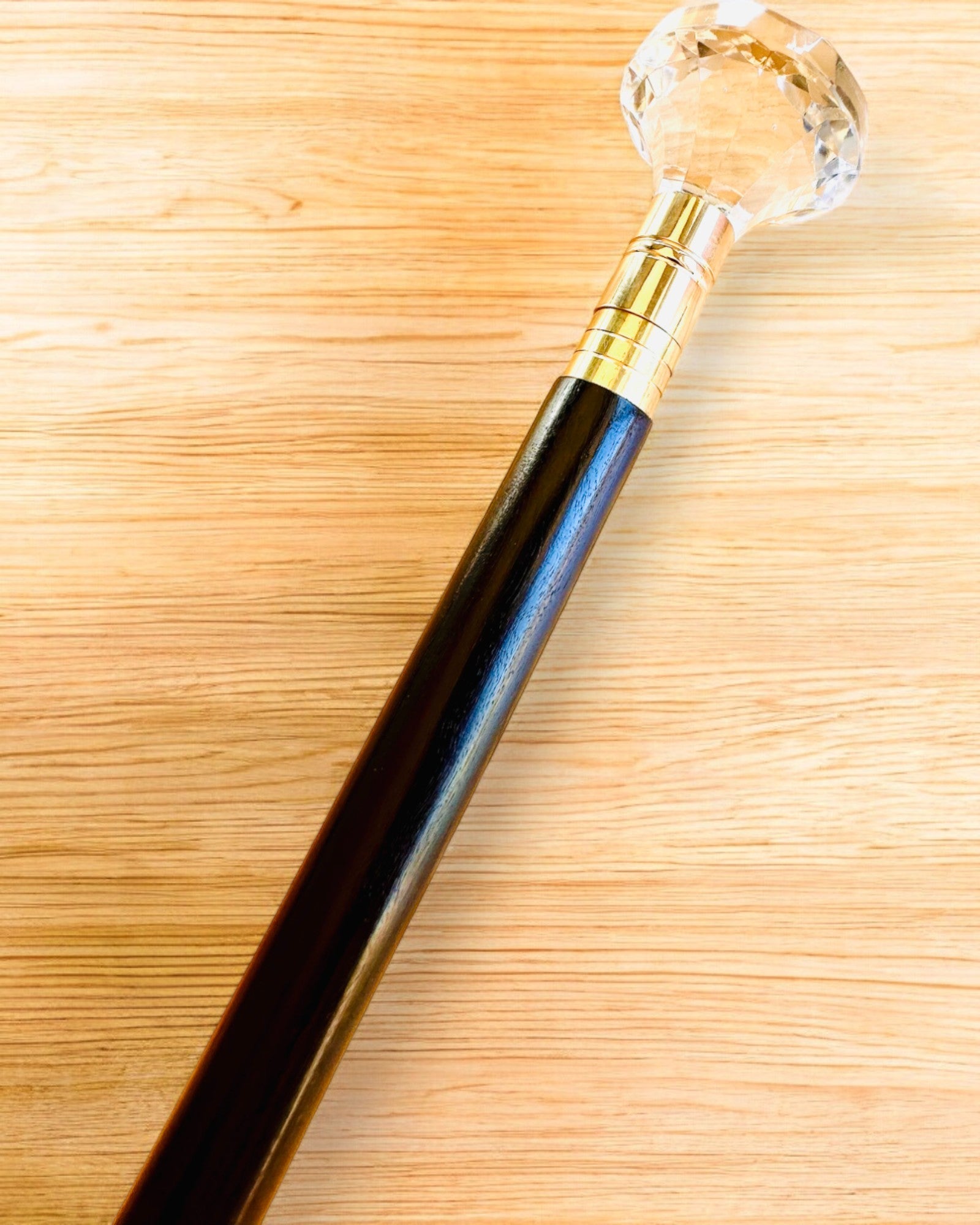 Bengala para caminhar "Biały Diament" - Madeira Feita à Mão, possibilidade de gravação