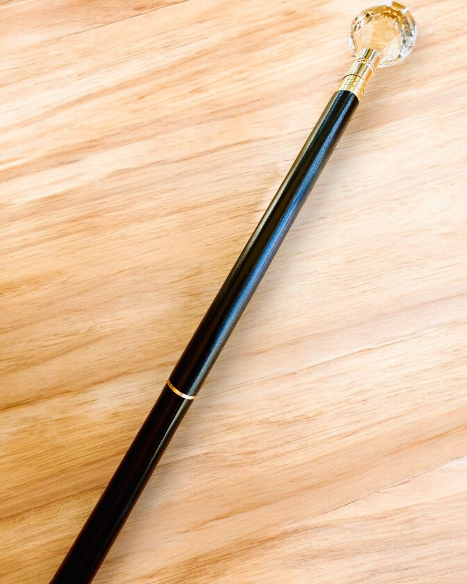 Bengala para caminhar "Biały Diament" - Madeira Feita à Mão, possibilidade de gravação