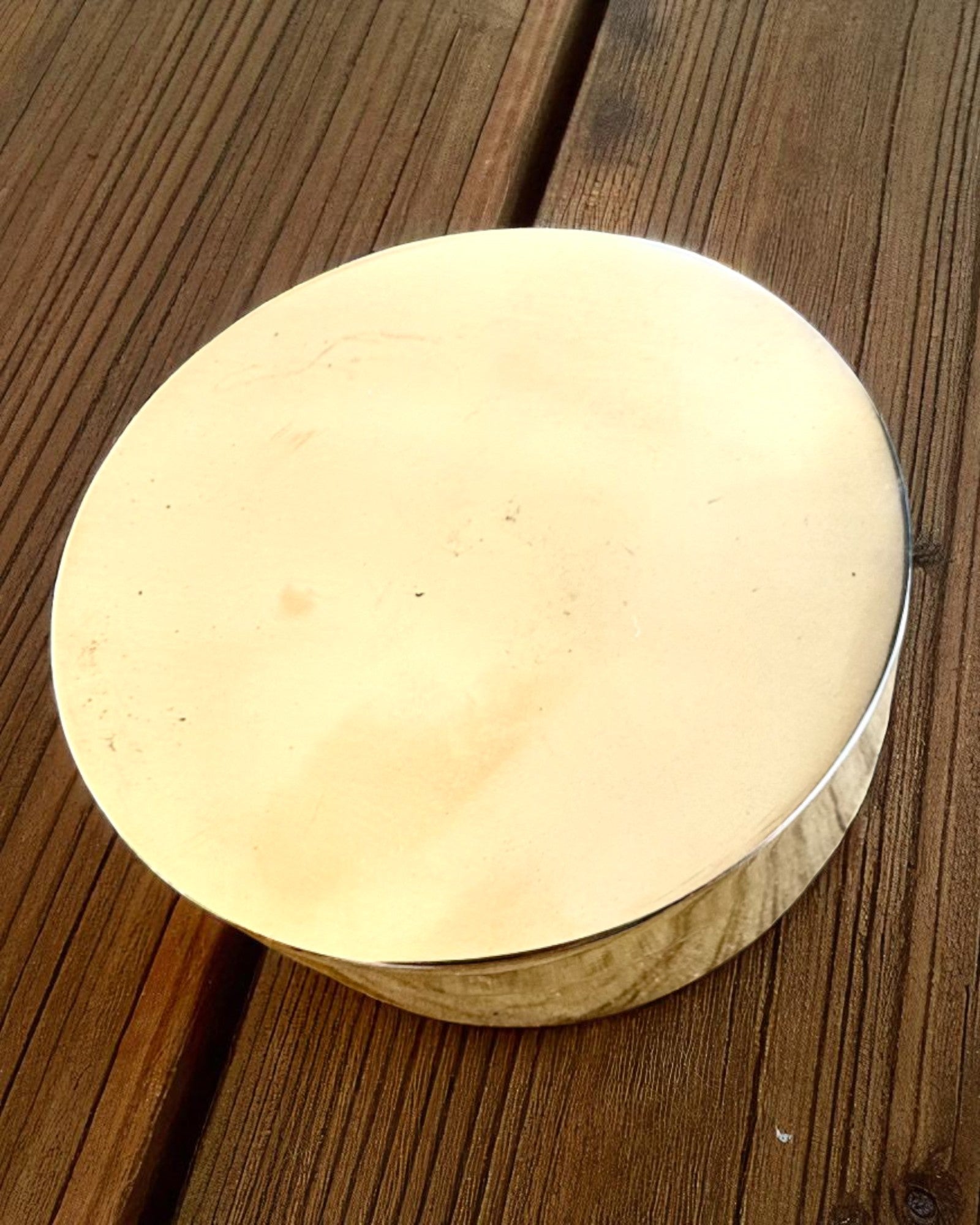 Bússola Solar Voyager 7 cm – relógio de sol em latão com bússola, personalização com gravação para presente