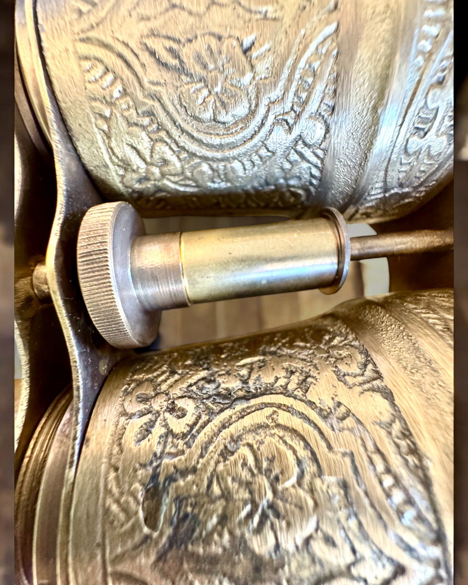 Binóculo com estojo de couro Victorian's Eye, 11 cm de Latão, Decorado à mão, personalização com gravação para presente