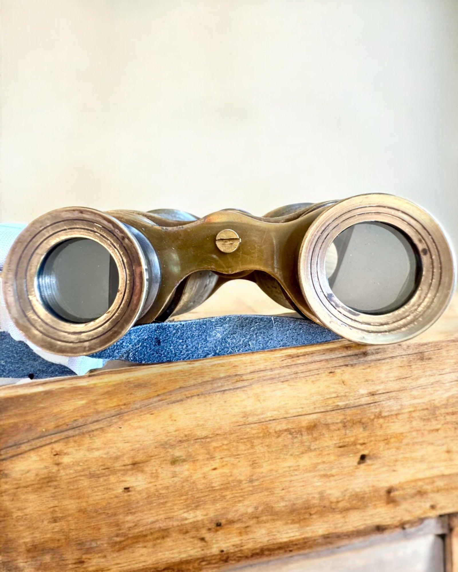 Binóculo com estojo de couro Victorian's Eye, 11 cm de Latão, Decorado à mão, personalização com gravação para presente