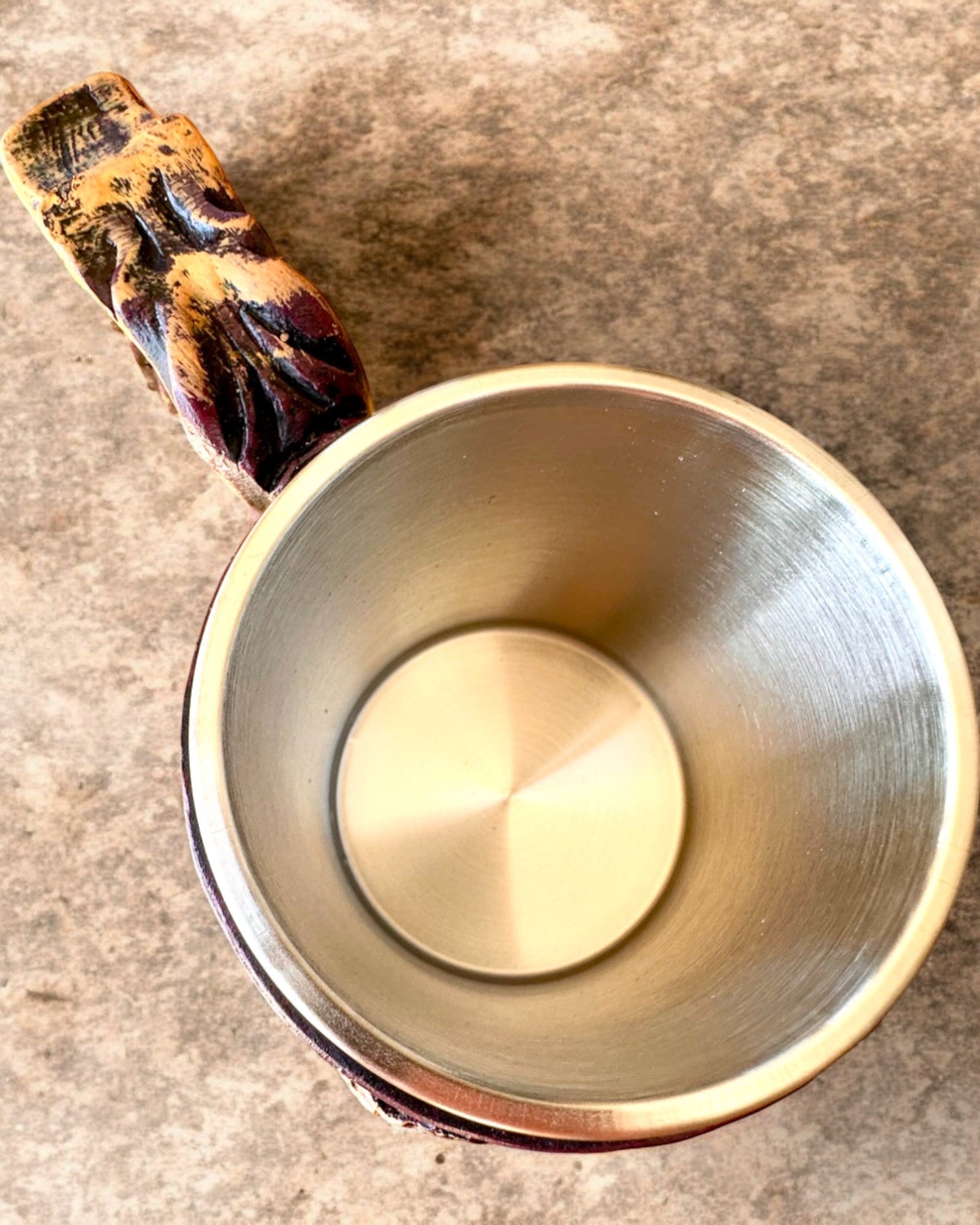 Caneca Sombria do Cavaleiro - 700 ml, possibilidade de personalização com gravação para presente