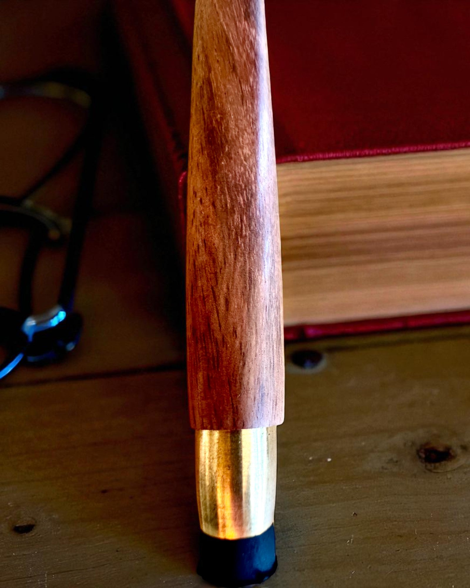 Bastão Navegador 2.0 com bússola e luneta oculta, possibilidade de personalização com gravação para presente