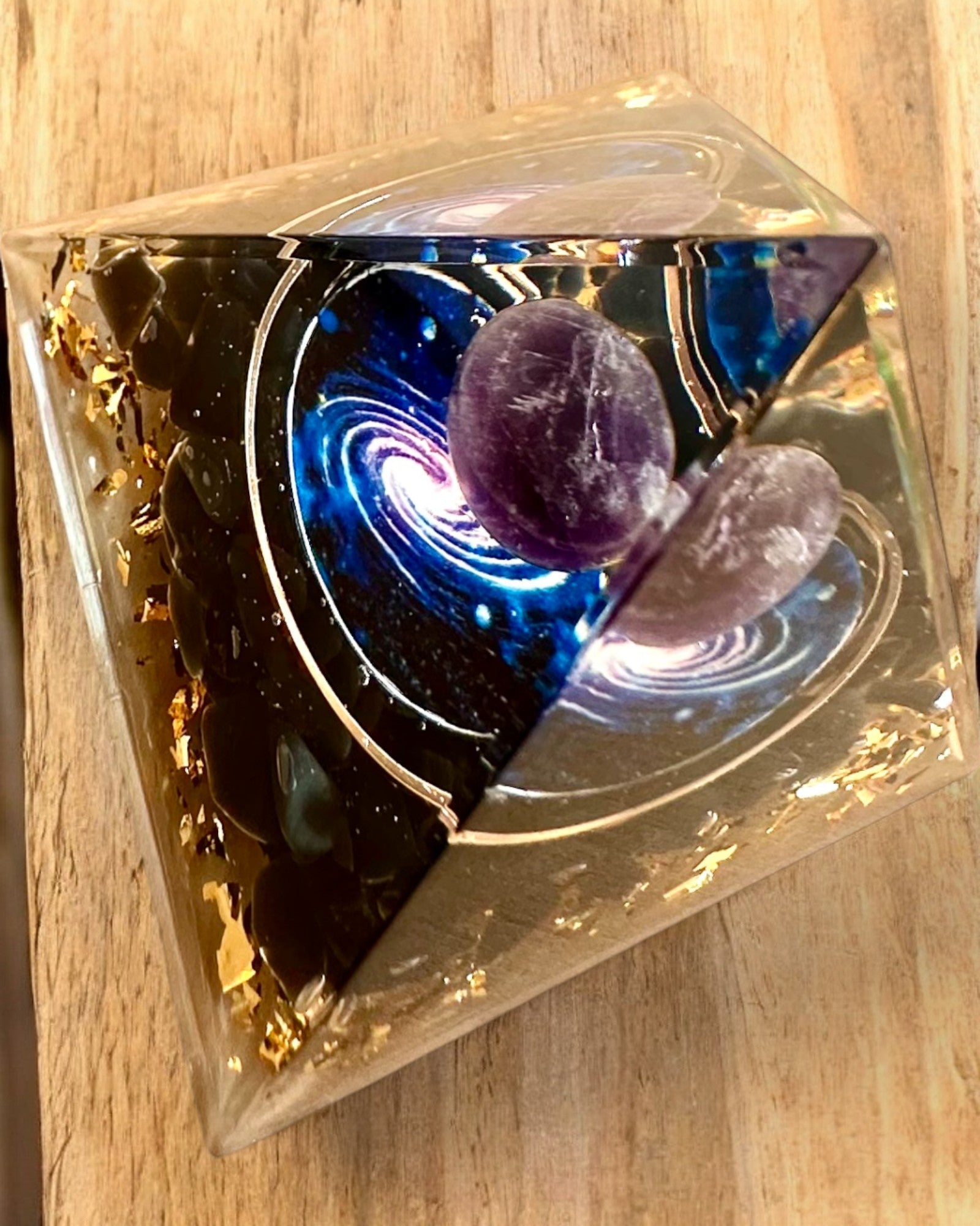 Pirâmide Energética orgonite "Pirâmide Cósmica" Essência Galáctica, para presente