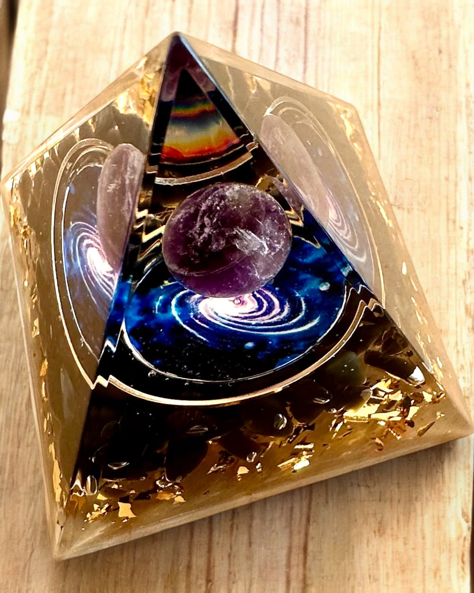 Pirâmide Energética orgonite "Pirâmide Cósmica" Essência Galáctica, para presente