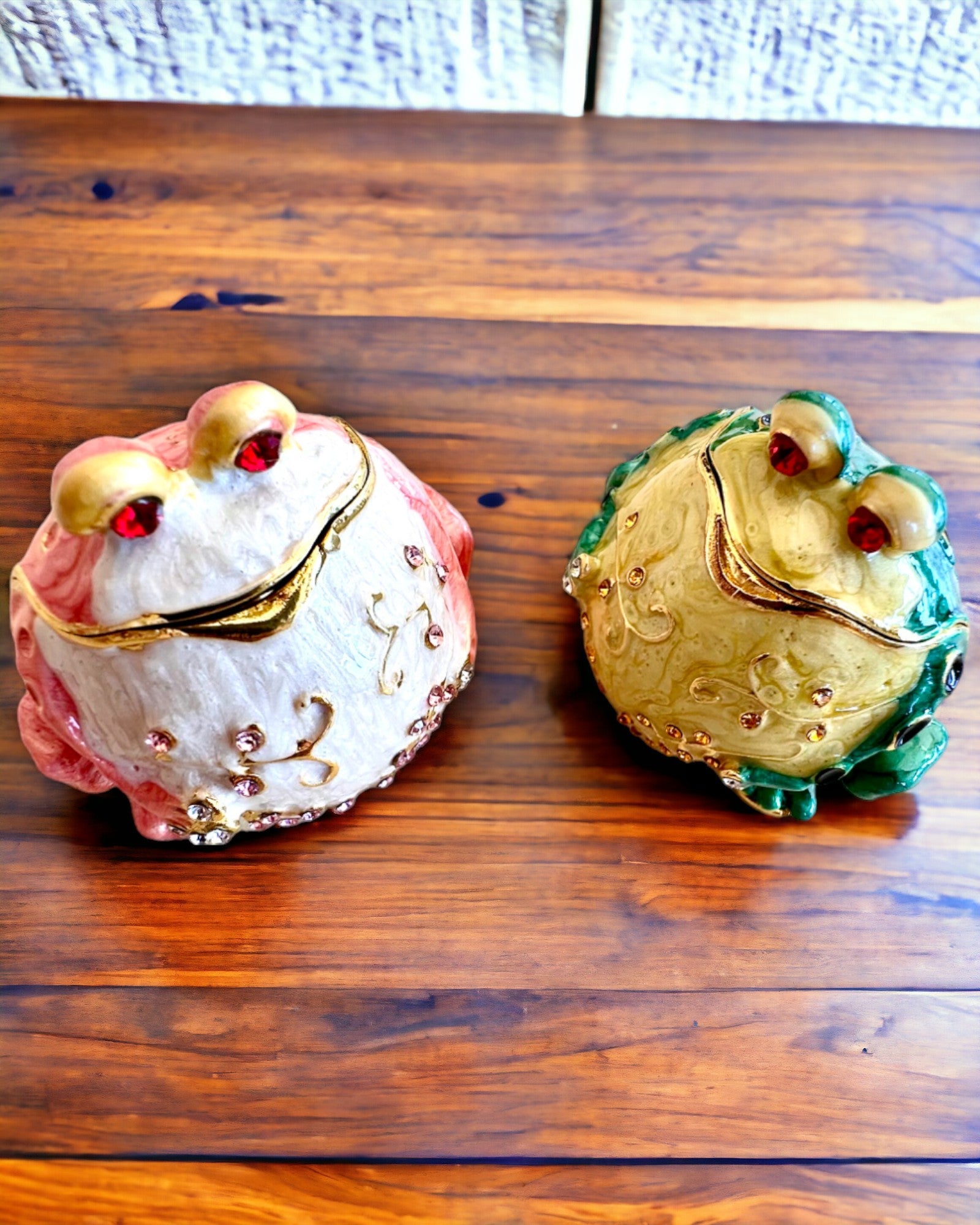 Caixa decorativa elegante "Żabi Skarb" para presente personalizável, com opção de gravação