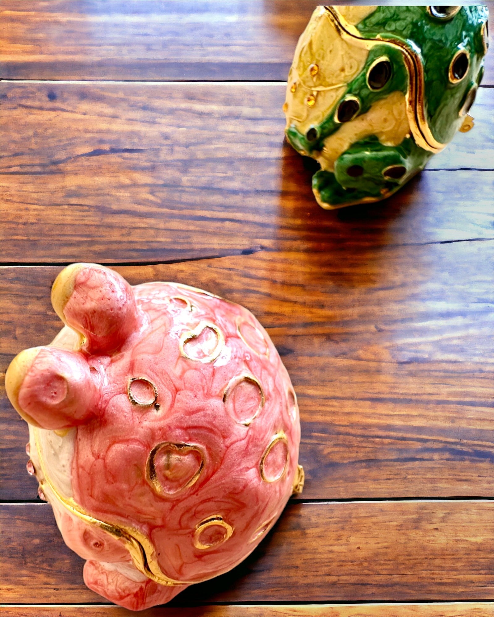 Caixa decorativa elegante "Żabi Skarb" para presente personalizável, com opção de gravação