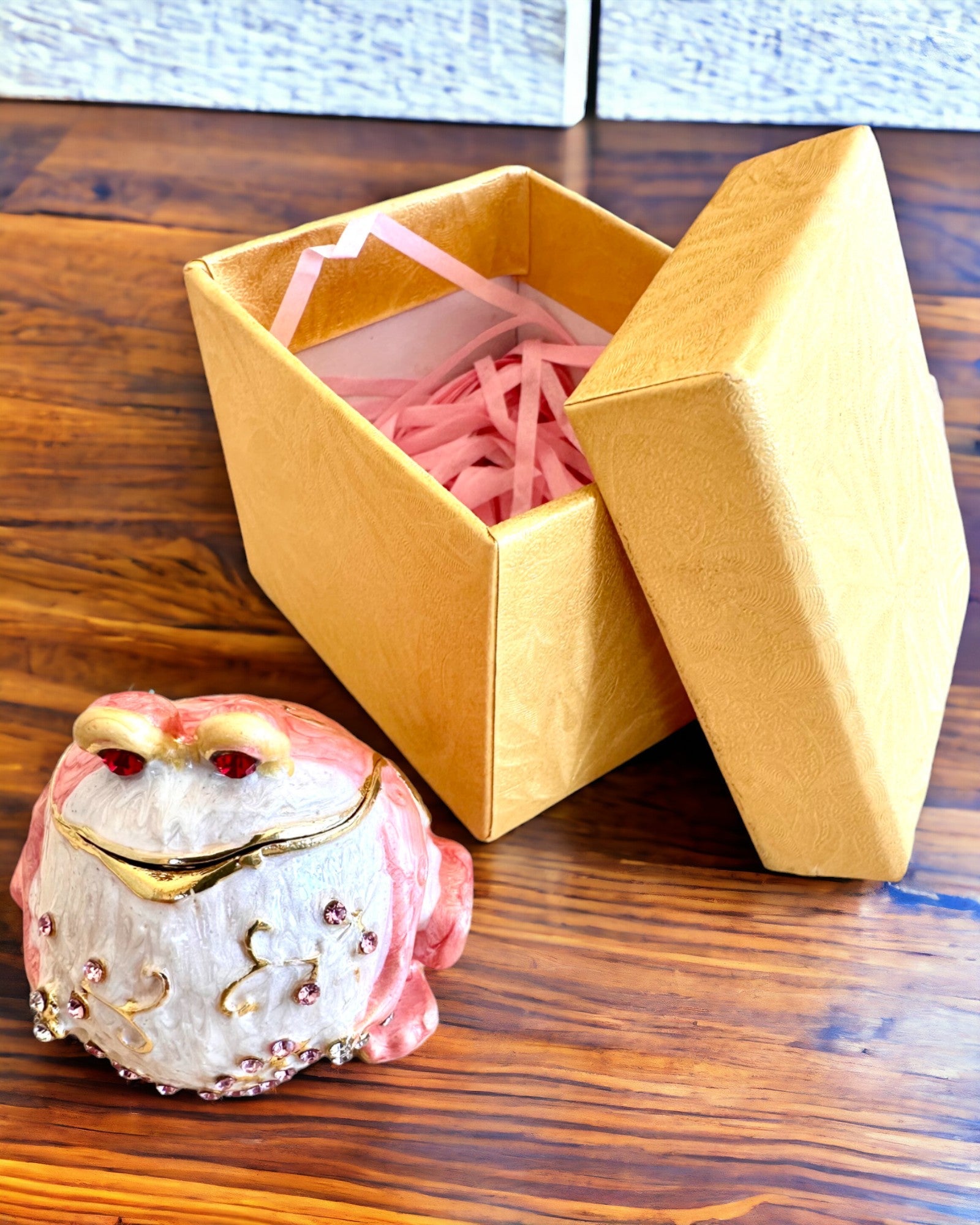 Caixa decorativa elegante "Żabi Skarb" para presente personalizável, com opção de gravação