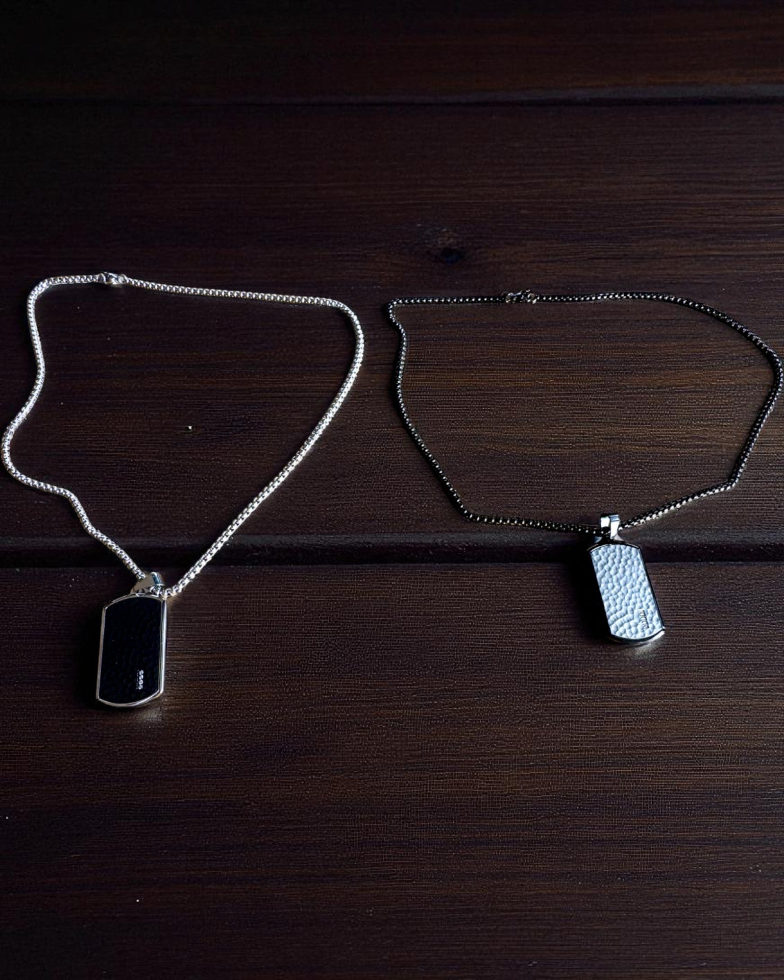 Colar masculino Dog Tag "SteelVision" – aço inoxidável, 15 variantes, personalização com gravação