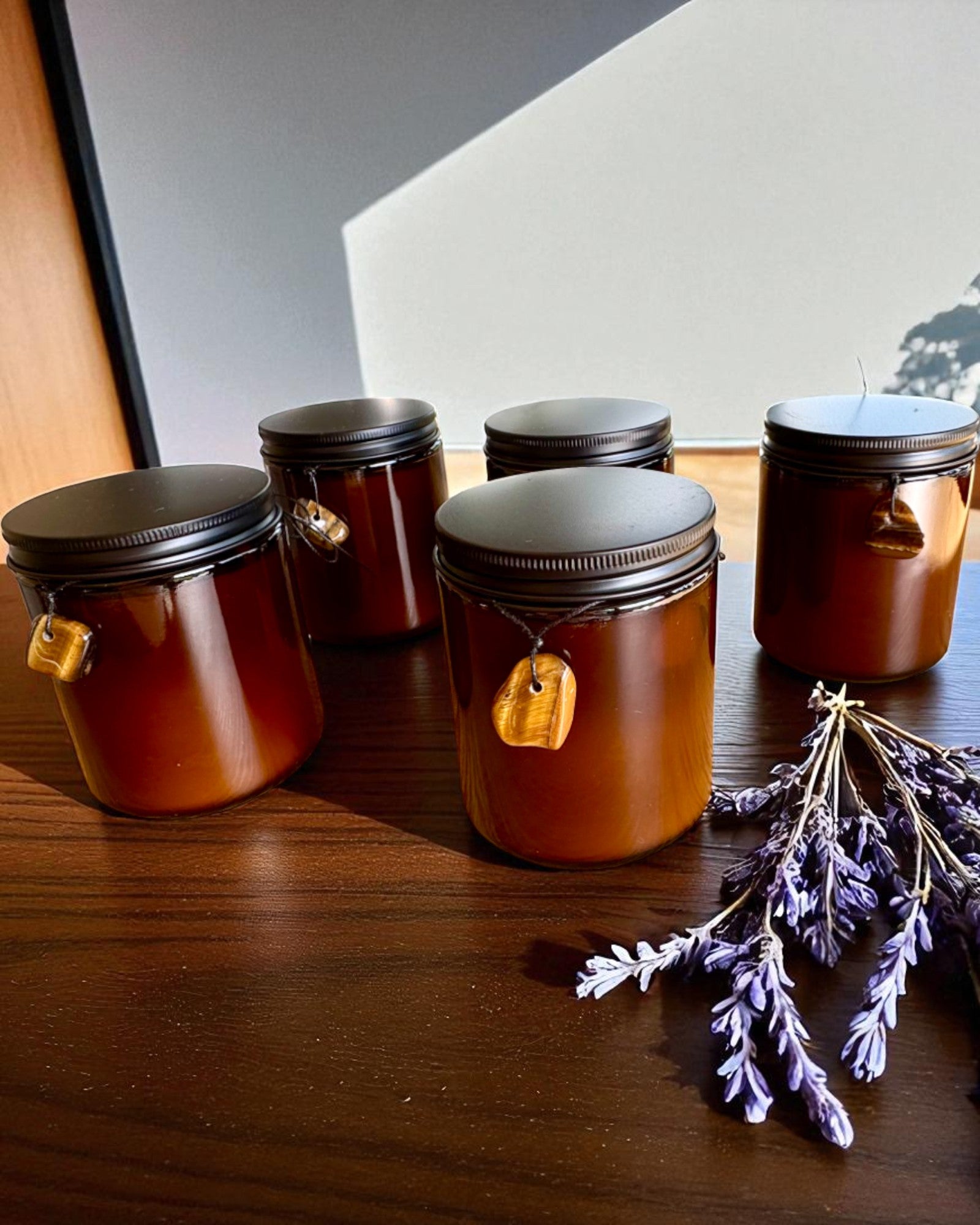 Vela Intencional Poder do Tigre – Autoconfiança e Prosperidade, 250 ml, possibilidade de personalização da tampa para presente