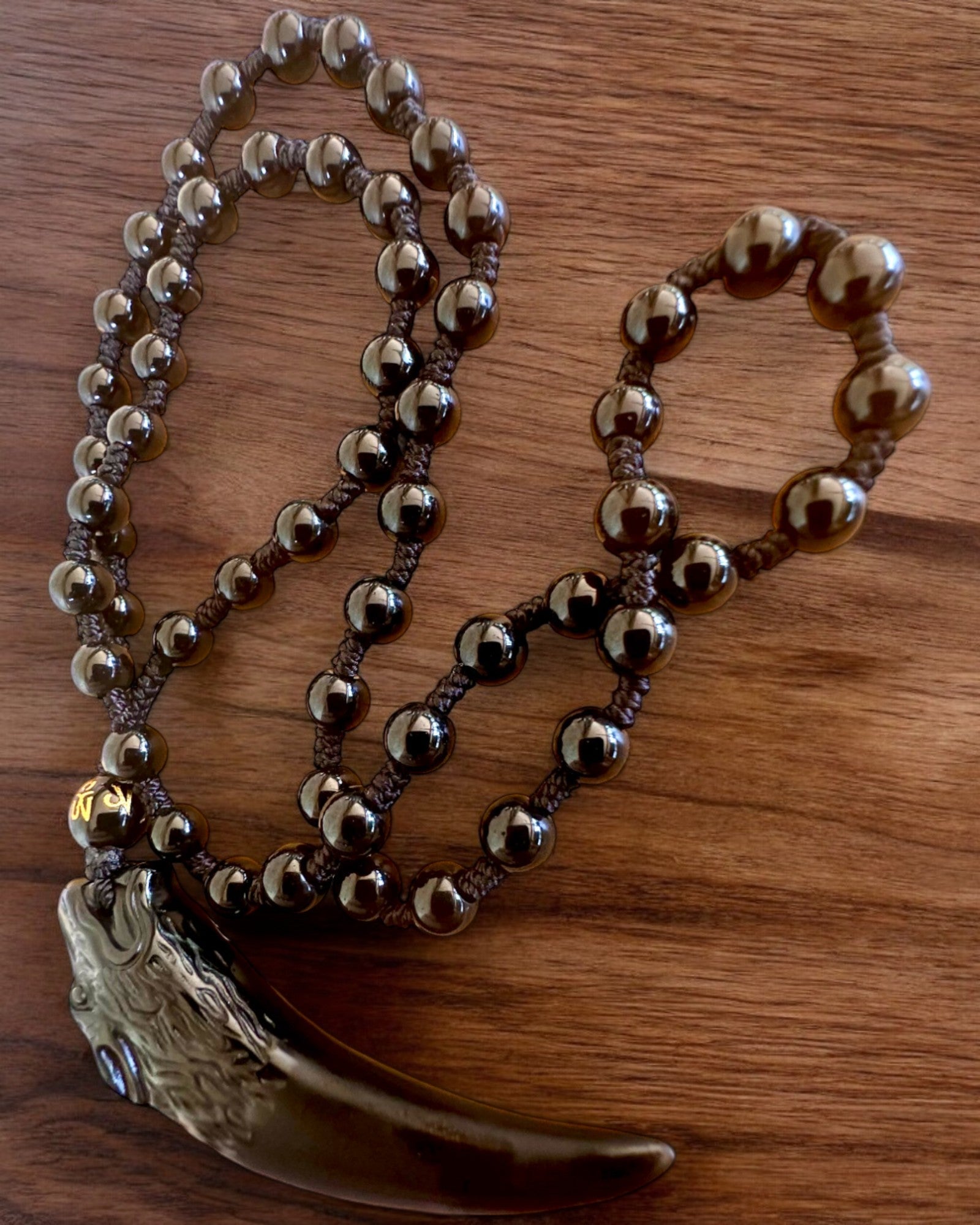 Dente de Lobo de Jade - Amuleto de Força e Proteção, possibilidade de personalização com gravação para presente