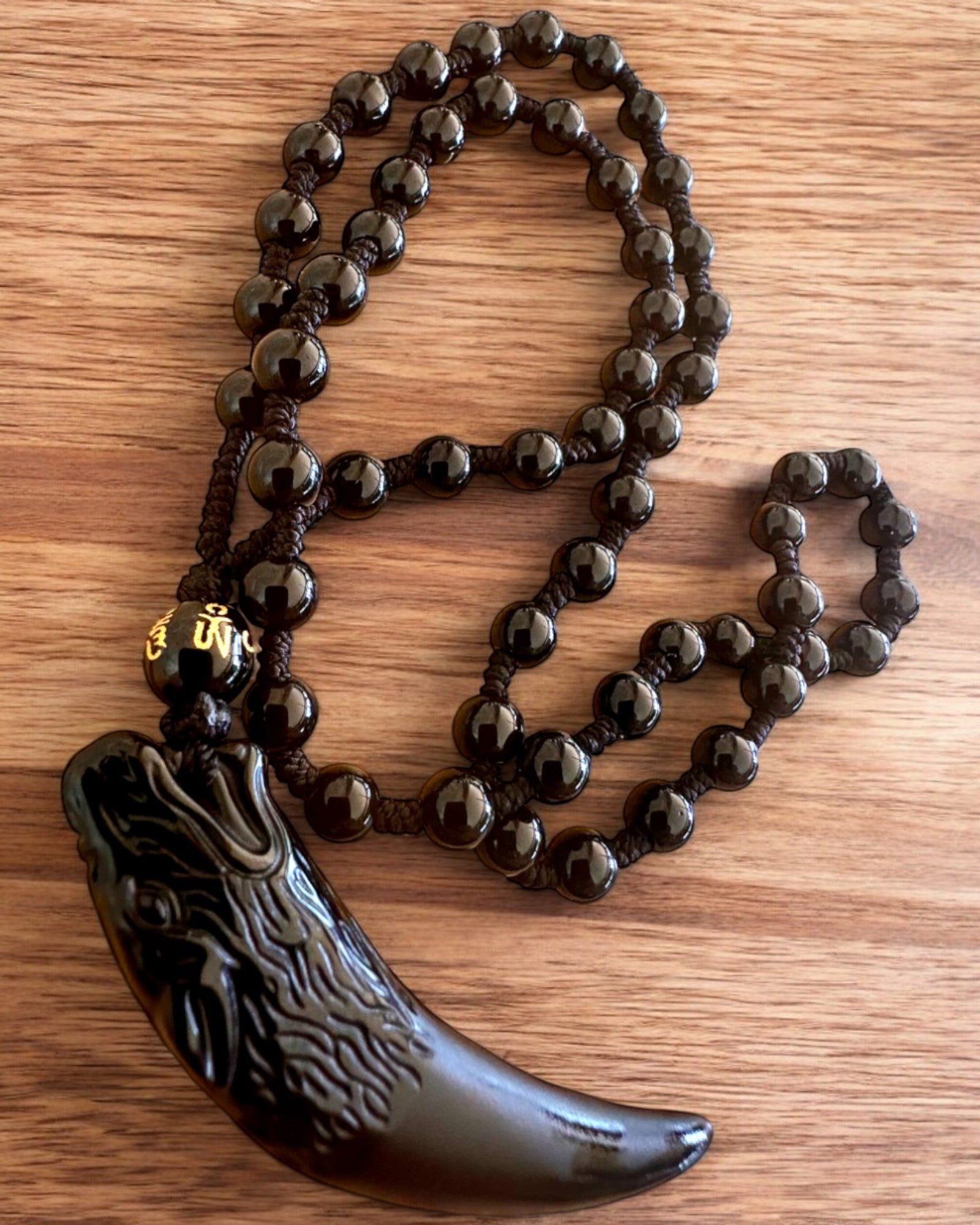 Dente de Lobo de Jade - Amuleto de Força e Proteção, possibilidade de personalização com gravação para presente