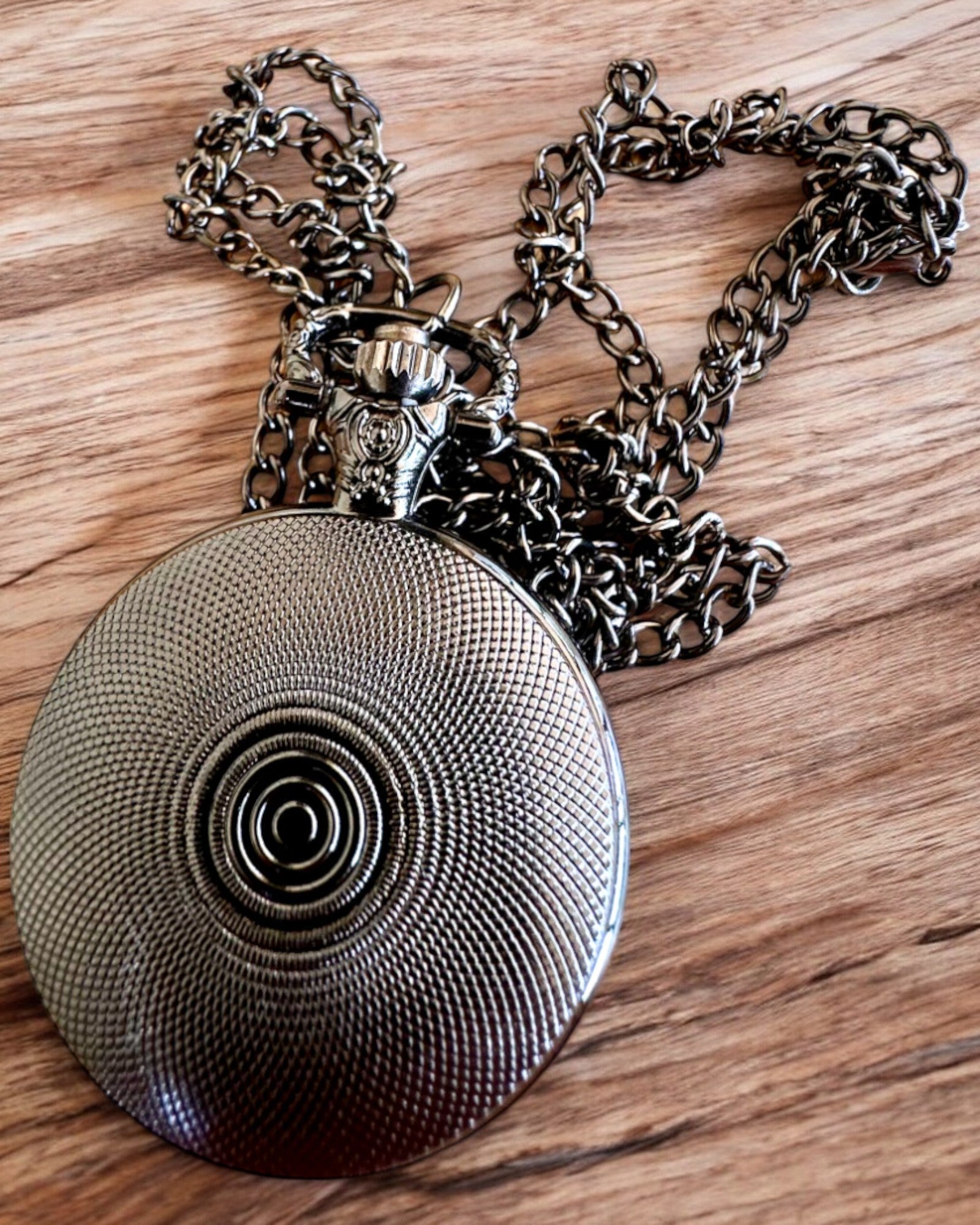 Relógio de Bolso Lunar Wolf – Relógio do Lobo Lunar, possibilidade de personalização com gravação para presente