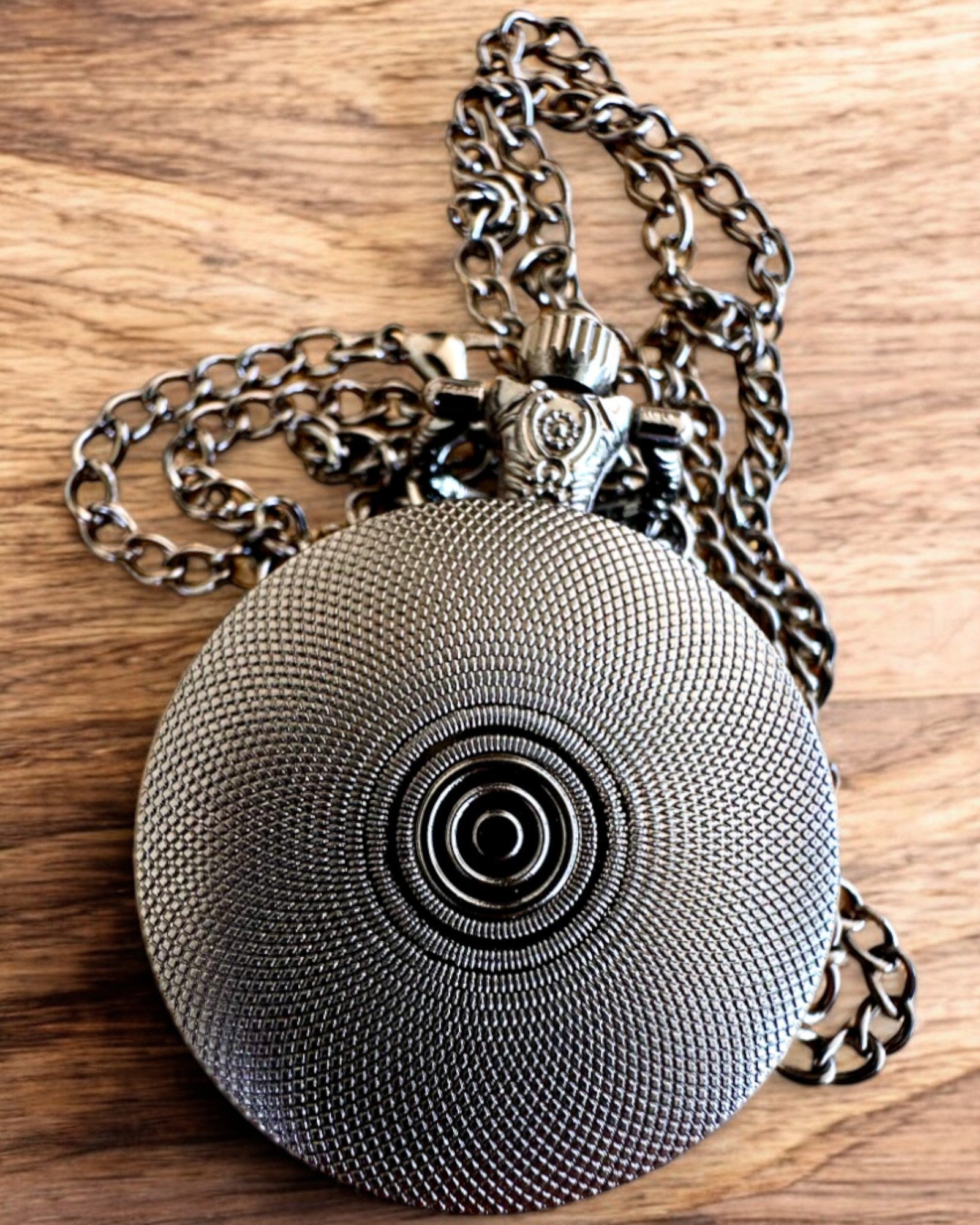 Relógio de bolso "Róża Mroku" - aço inoxidável, com opção de gravação para presente