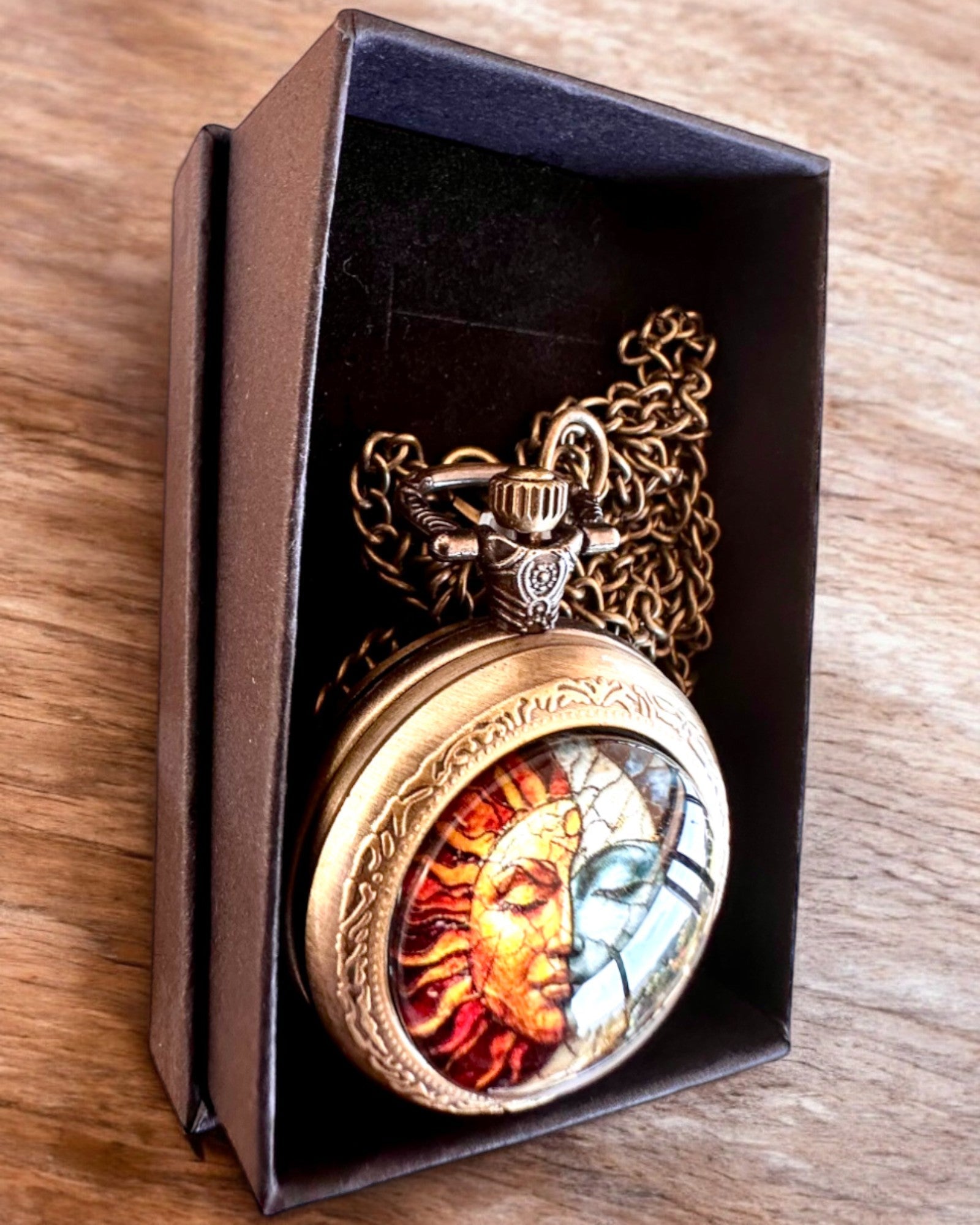 Elegante relógio de bolso "Słoneczna Luminacja" com possibilidade de gravação para presente