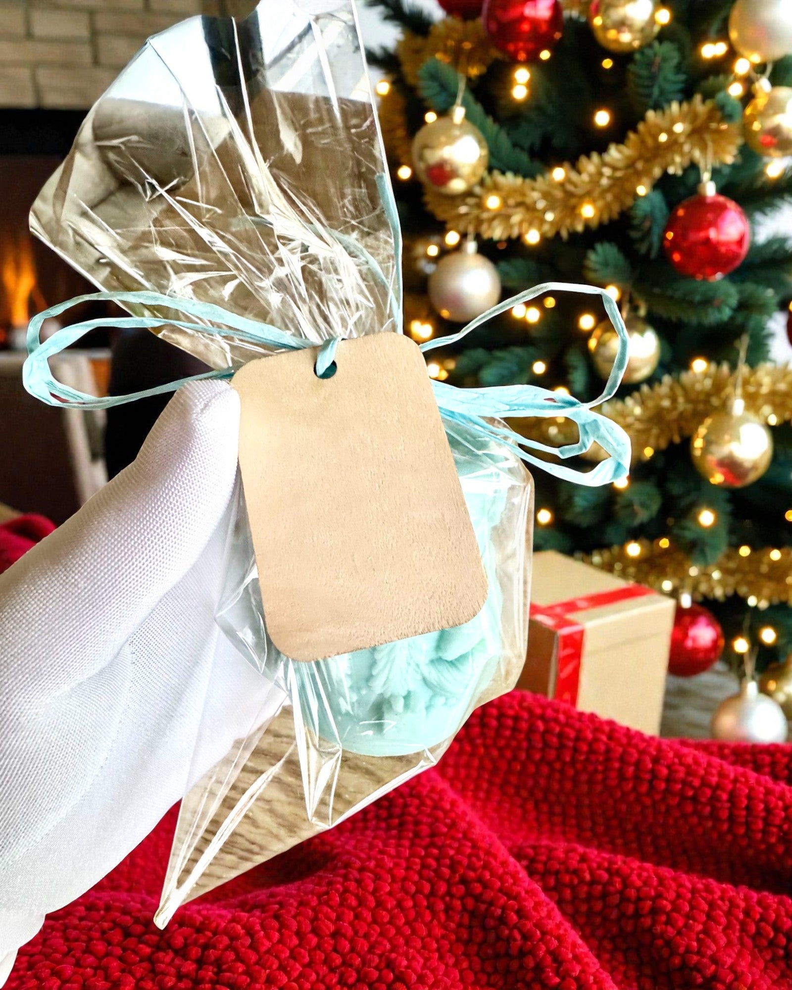 Vela de soja Raposa de Inverno, 7,5 cm de altura, vela de soja vertida à mão com uma adorável raposa a dormir, personalizável com gravação na placa