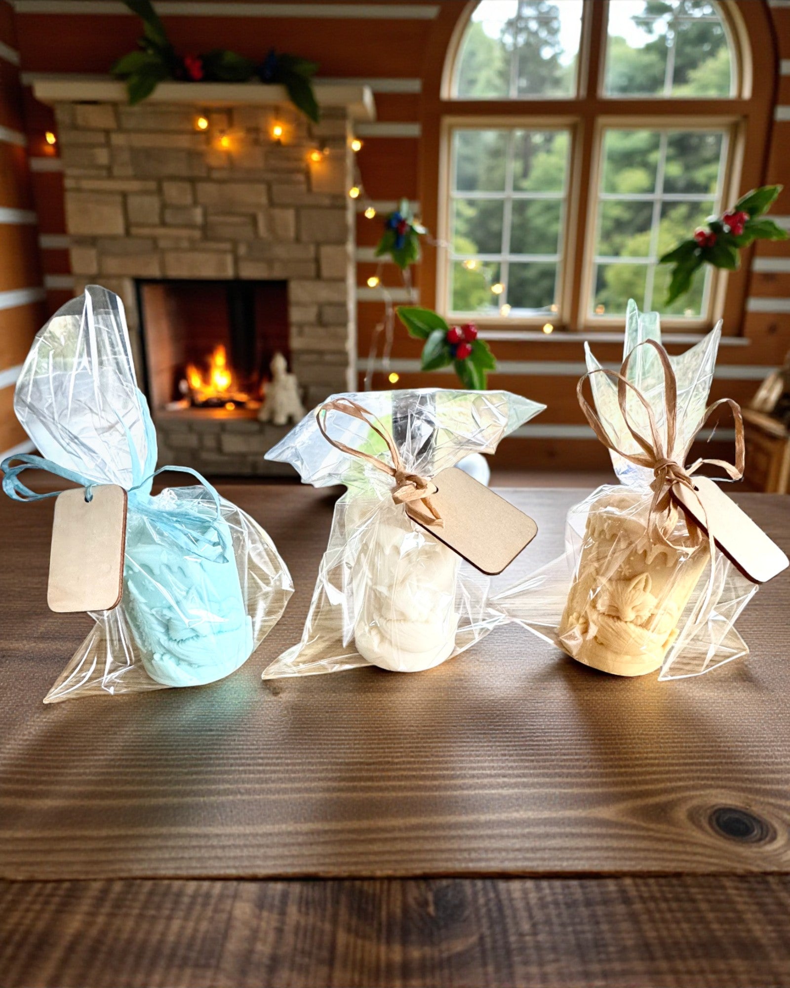 Vela de soja Raposa de Inverno, 7,5 cm de altura, vela de soja vertida à mão com uma adorável raposa a dormir, personalizável com gravação na placa