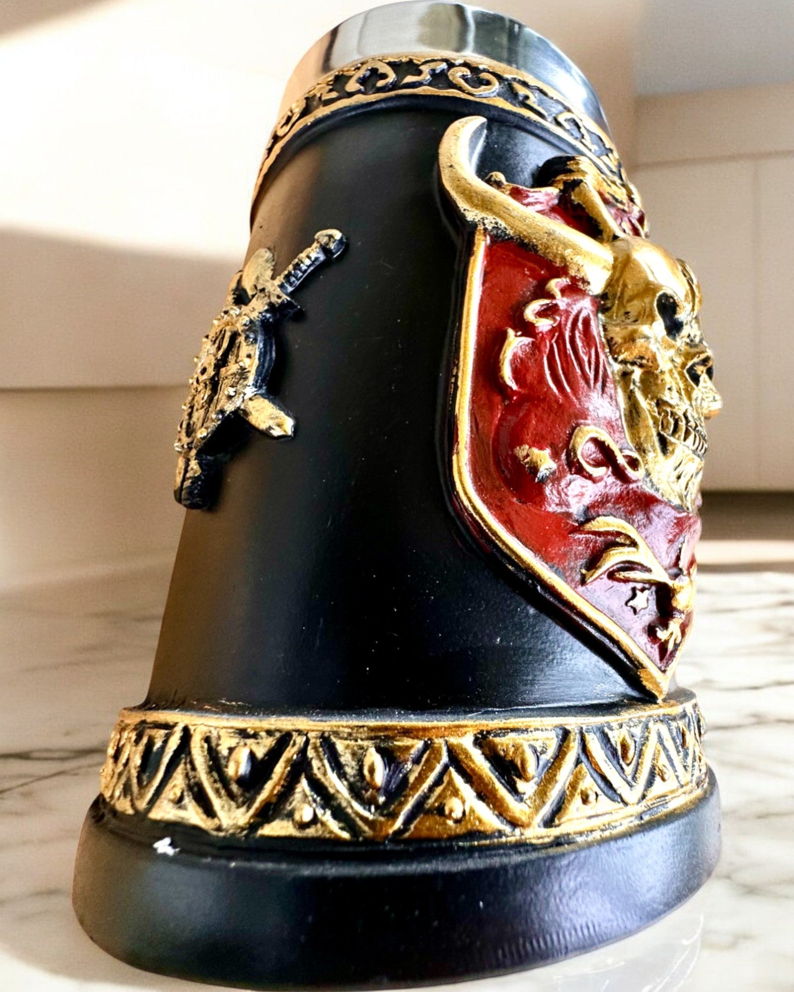 Caneca de Carnaval do Guerreiro - 600 ml, 16 cm de altura, possibilidade de personalização com gravação para presente