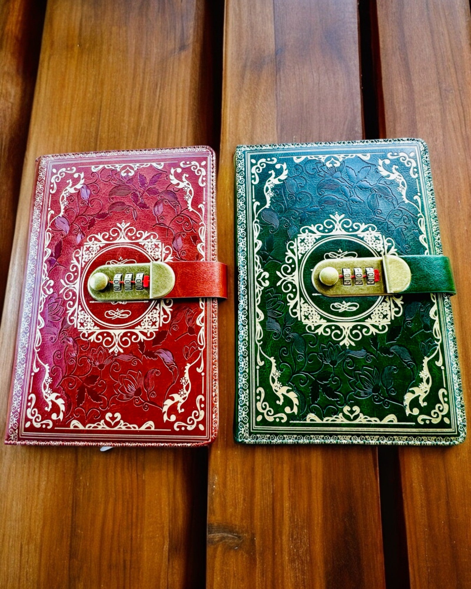 Exclusivo Caderno de Couro "Sekretnik" A5 com Fecho de Combinação - personalização com gravação