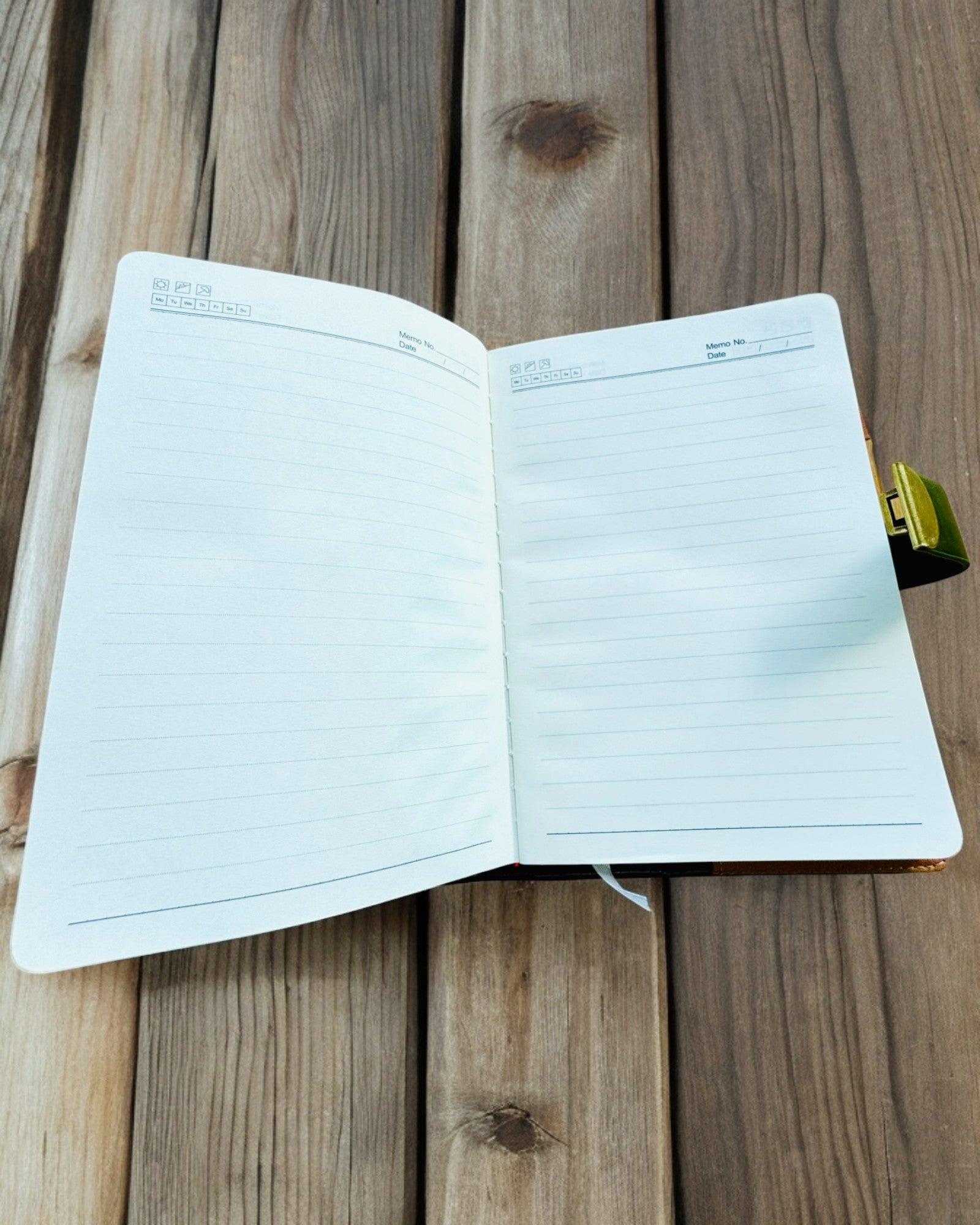 Exclusivo Caderno de Couro "Sekretnik" A5 com Fecho de Combinação - personalização com gravação