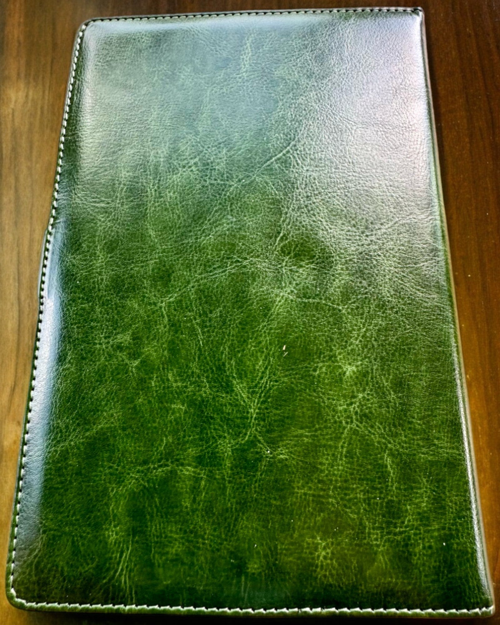 Exclusivo Caderno de Couro "Sekretnik" A5 com Fecho de Combinação - personalização com gravação