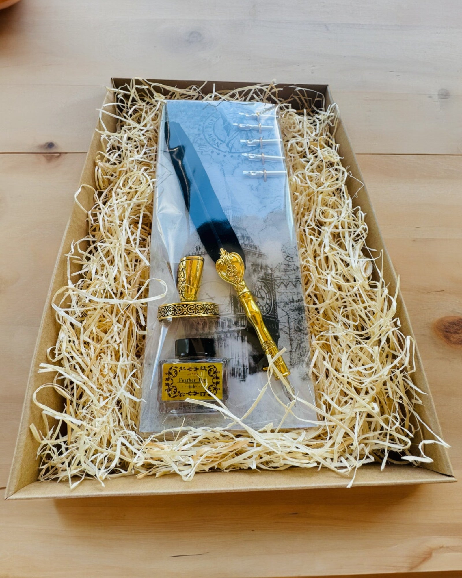 Pena Elegante de Ganso com Conjunto de Acessórios - Royal Quill, possibilidade de personalização com gravação