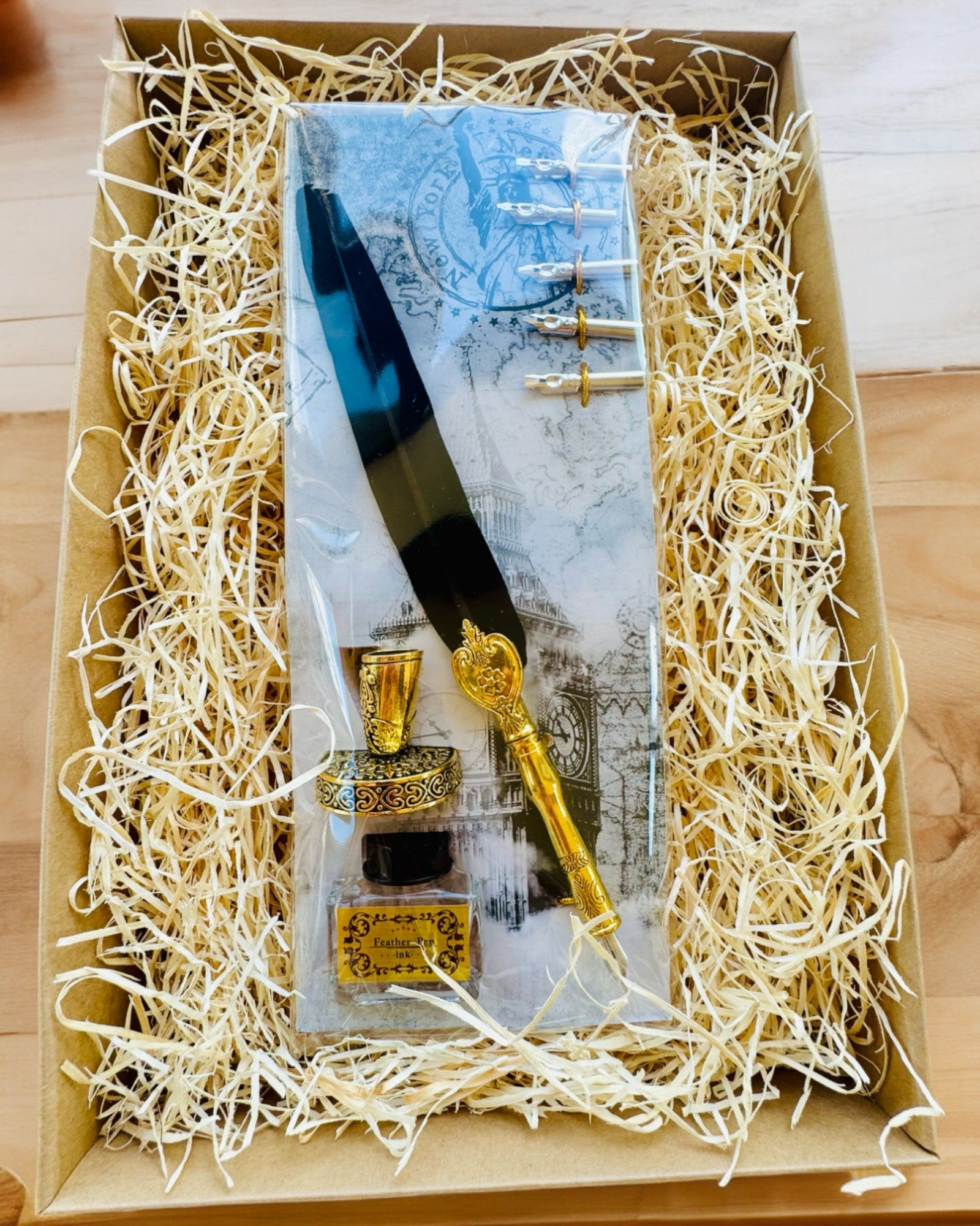 Pena Elegante de Ganso com Conjunto de Acessórios - Royal Quill, possibilidade de personalização com gravação