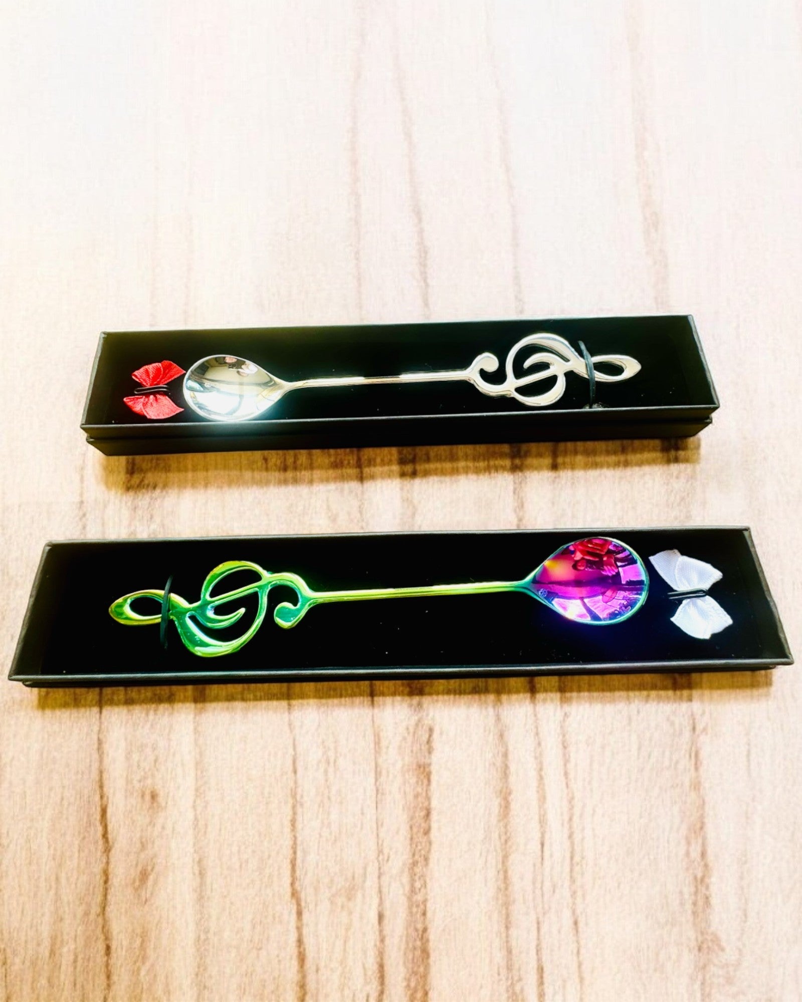 Colher Elegante com Chave de Sol – Personalizada para presente, 2 variantes de cor à escolha