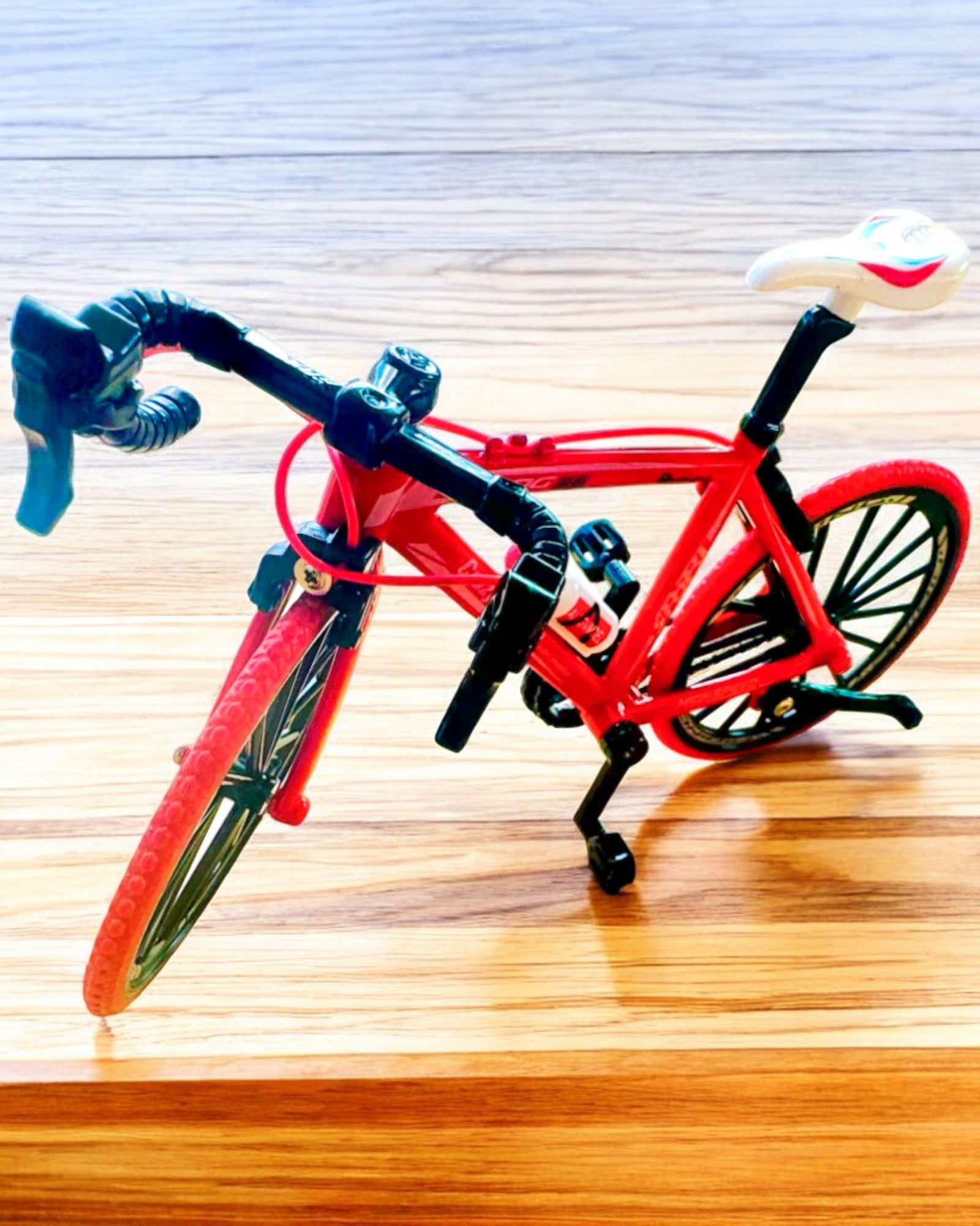 Modelo Miniatura de Metal Bicicleta Vermelha "SpeedMaster" personalização com gravação para presente, 2 variantes de cor