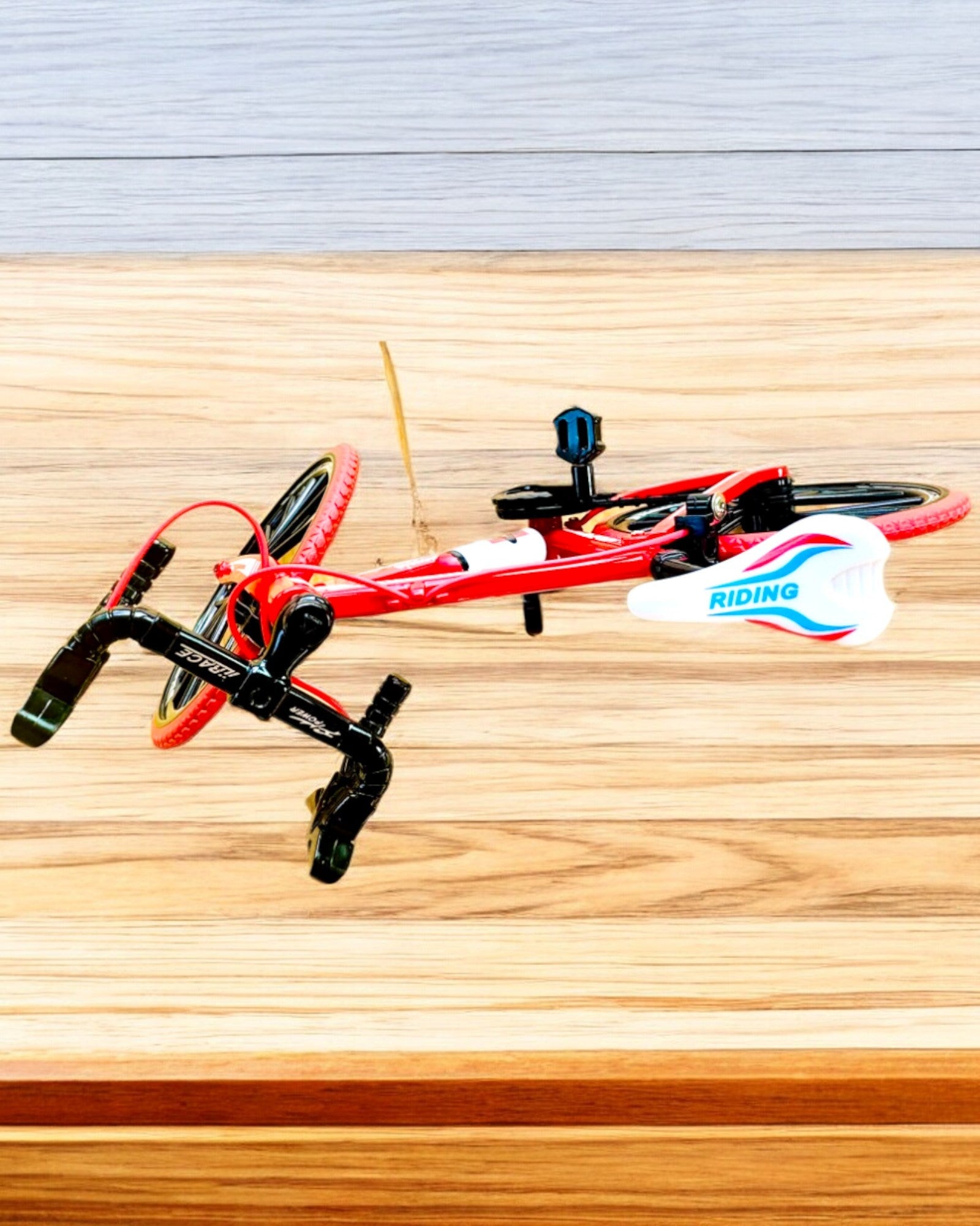 Modelo Miniatura de Metal Bicicleta Vermelha "SpeedMaster" personalização com gravação para presente, 2 variantes de cor