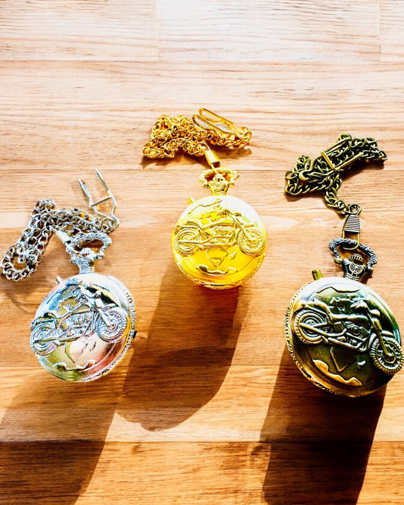 Relógio de Bolso "Motocyklowy Elegancik 2" – Gravação para presente, 3 variantes de cores