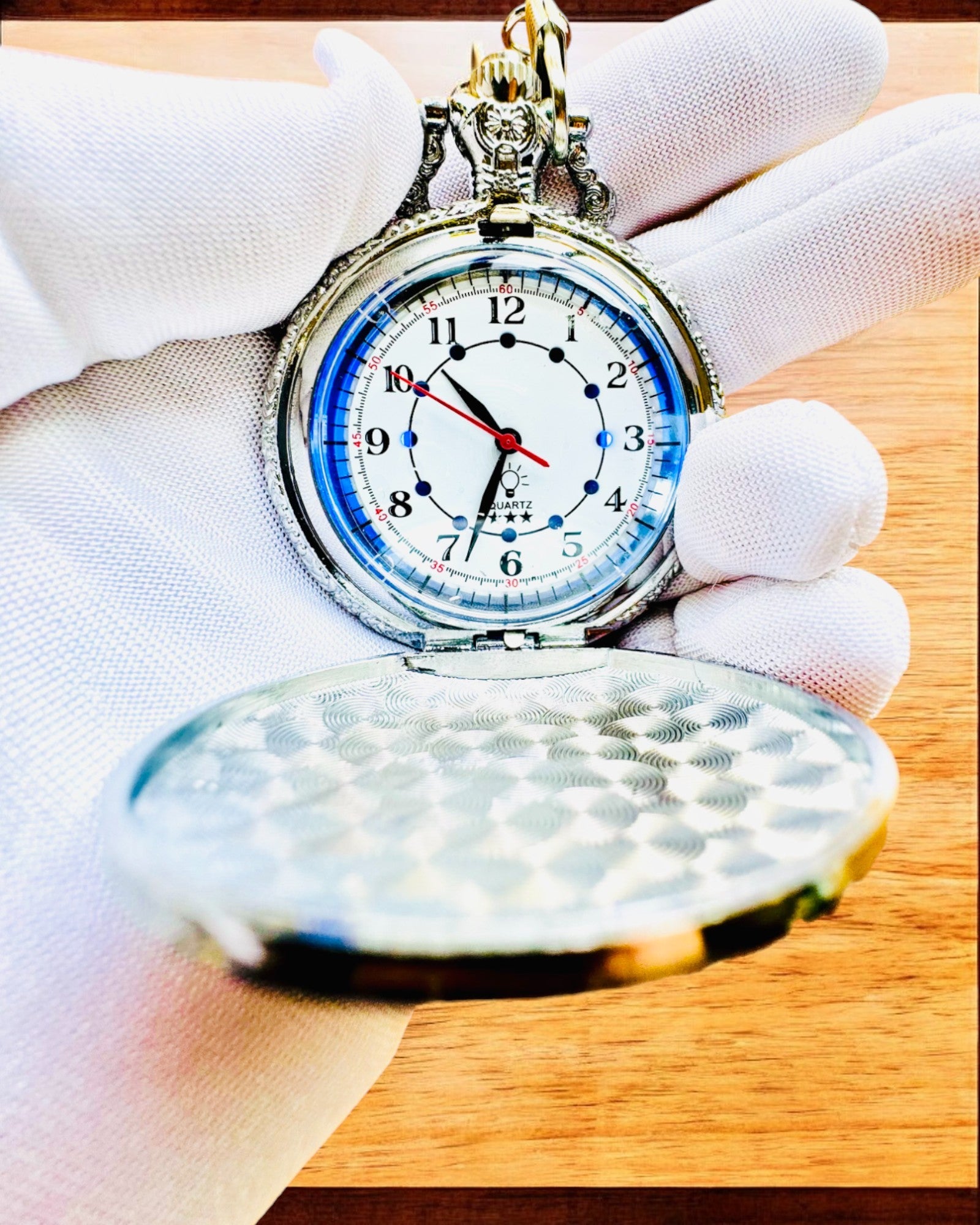 Relógio de Bolso "Motocyklowy Elegancik 2" – Gravação para presente, 3 variantes de cores