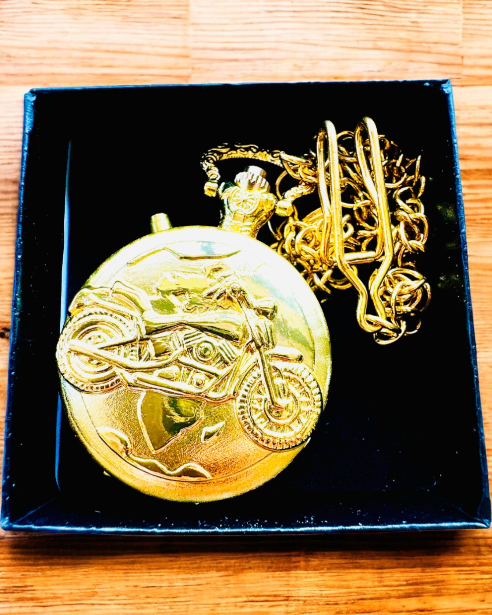 Relógio de Bolso "Motocyklowy Elegancik 2" – Gravação para presente, 3 variantes de cores