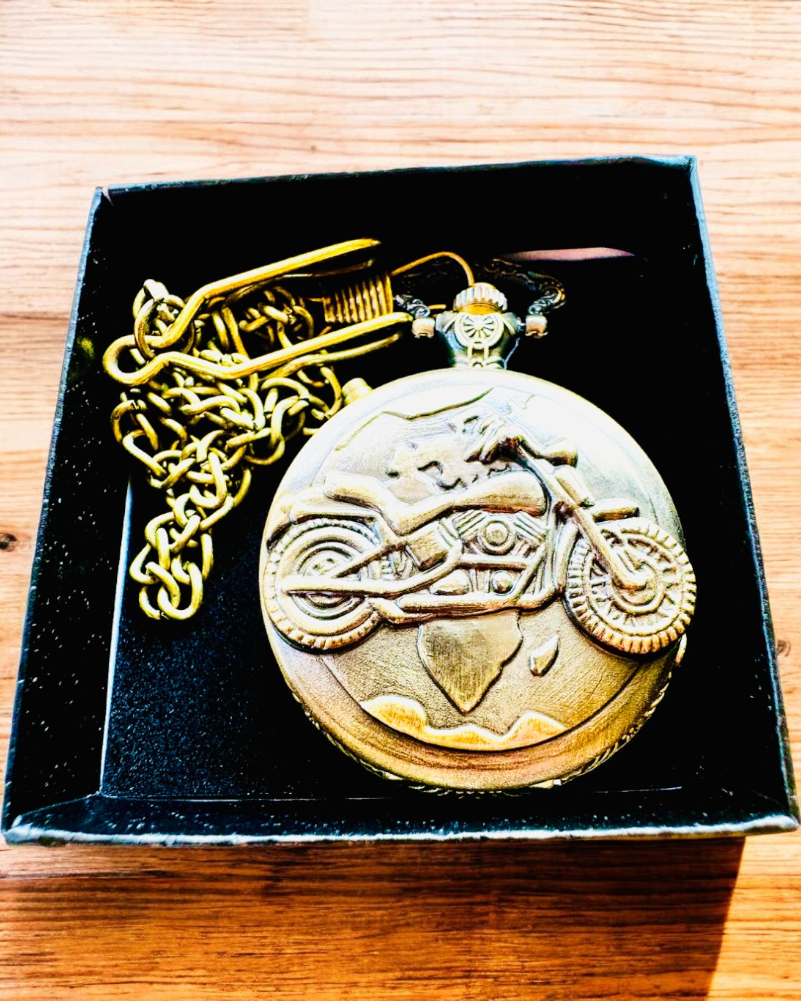 Relógio de Bolso "Motocyklowy Elegancik 2" – Gravação para presente, 3 variantes de cores