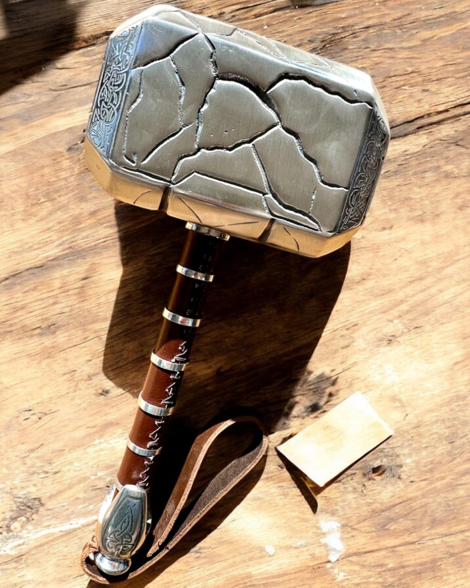 Martelo de Thor "Chief" - Martelo Artesanal Feito à Mão, personalização com gravação para presente